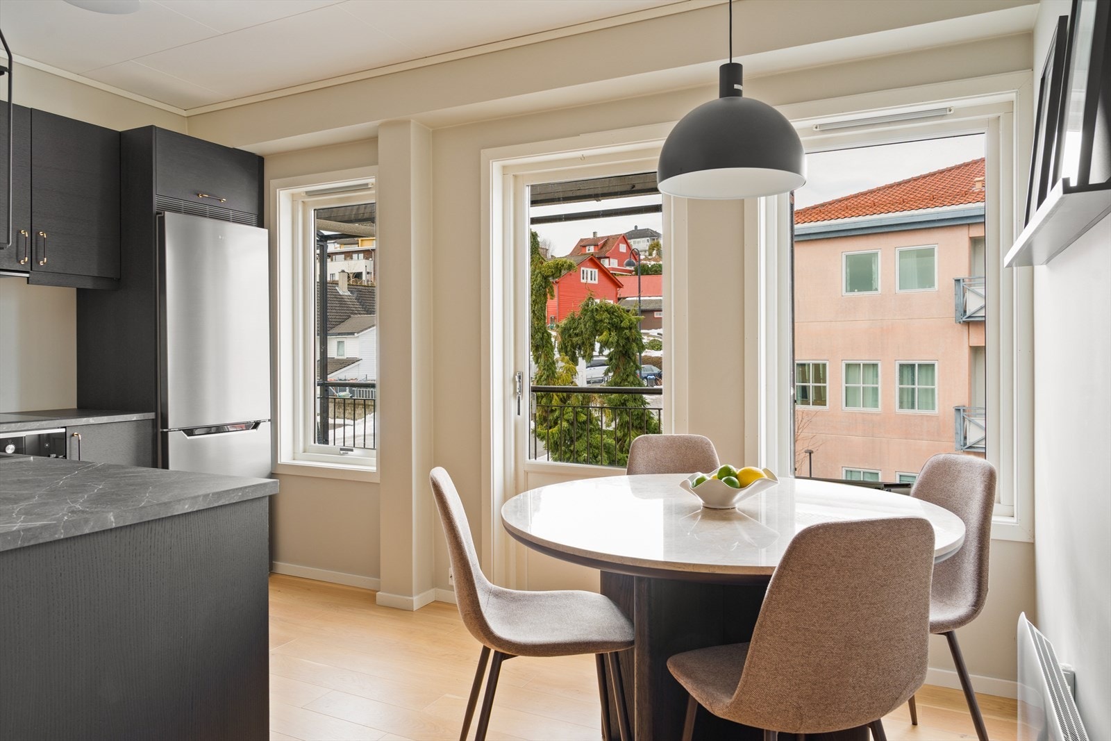 Aktiv Eiendomsmegling v/ Sigbjørn Helland har gleden av å presentere Lønningsåsen 7! Foto: Quinn, (Petter Tran) Galleribilde