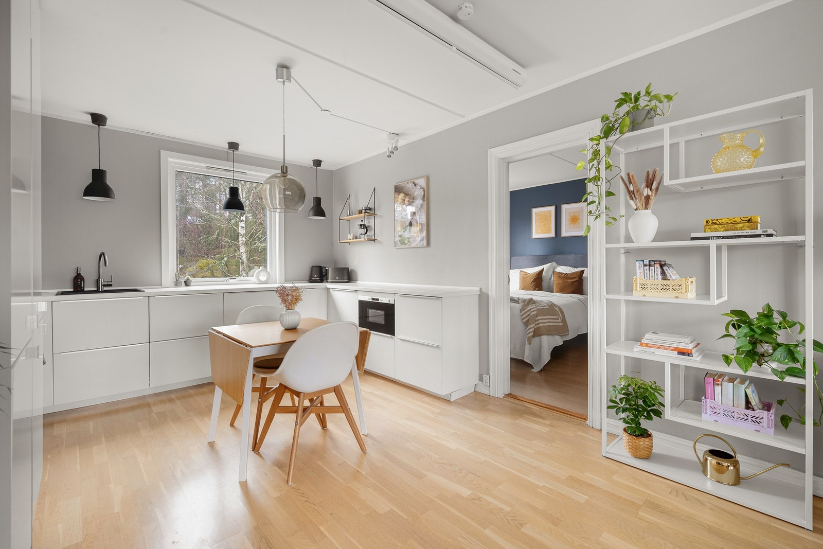 Velkommen til Olav Nygards veg 20!
3-roms i 3. etasje. Foto: Martine Eren Jacobsen. Galleribilde