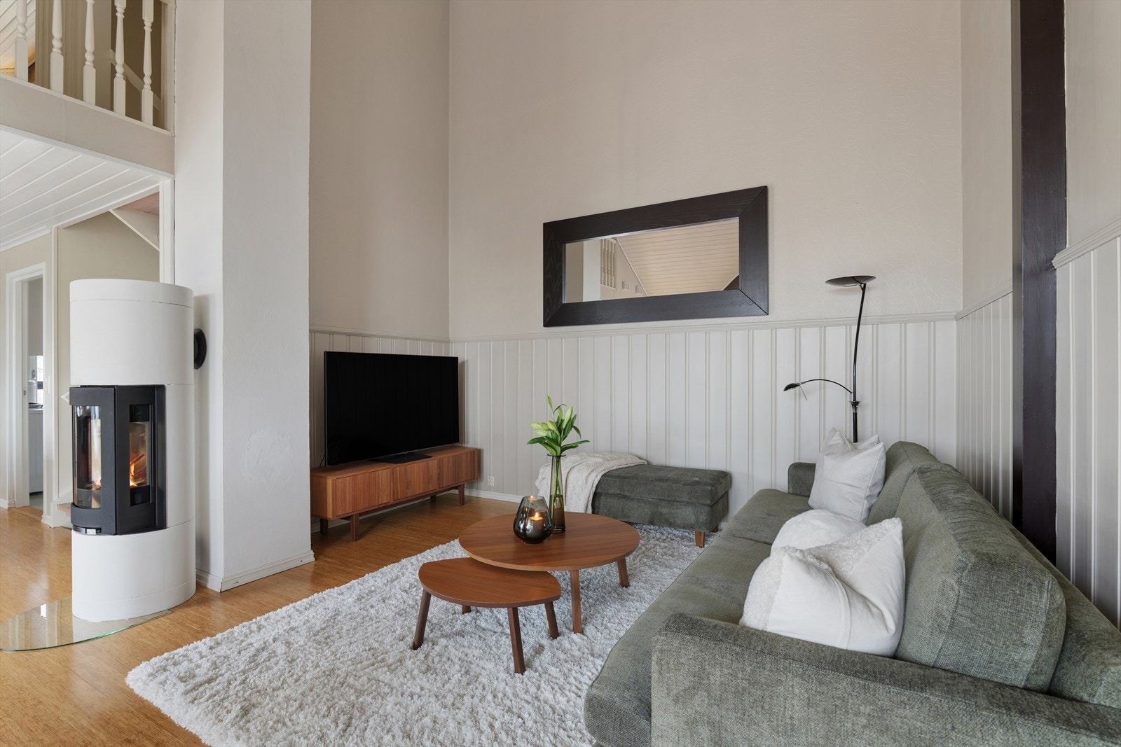 Vedovn gir effektiv oppvarming og skaper et hyggelig stemning. Galleribilde