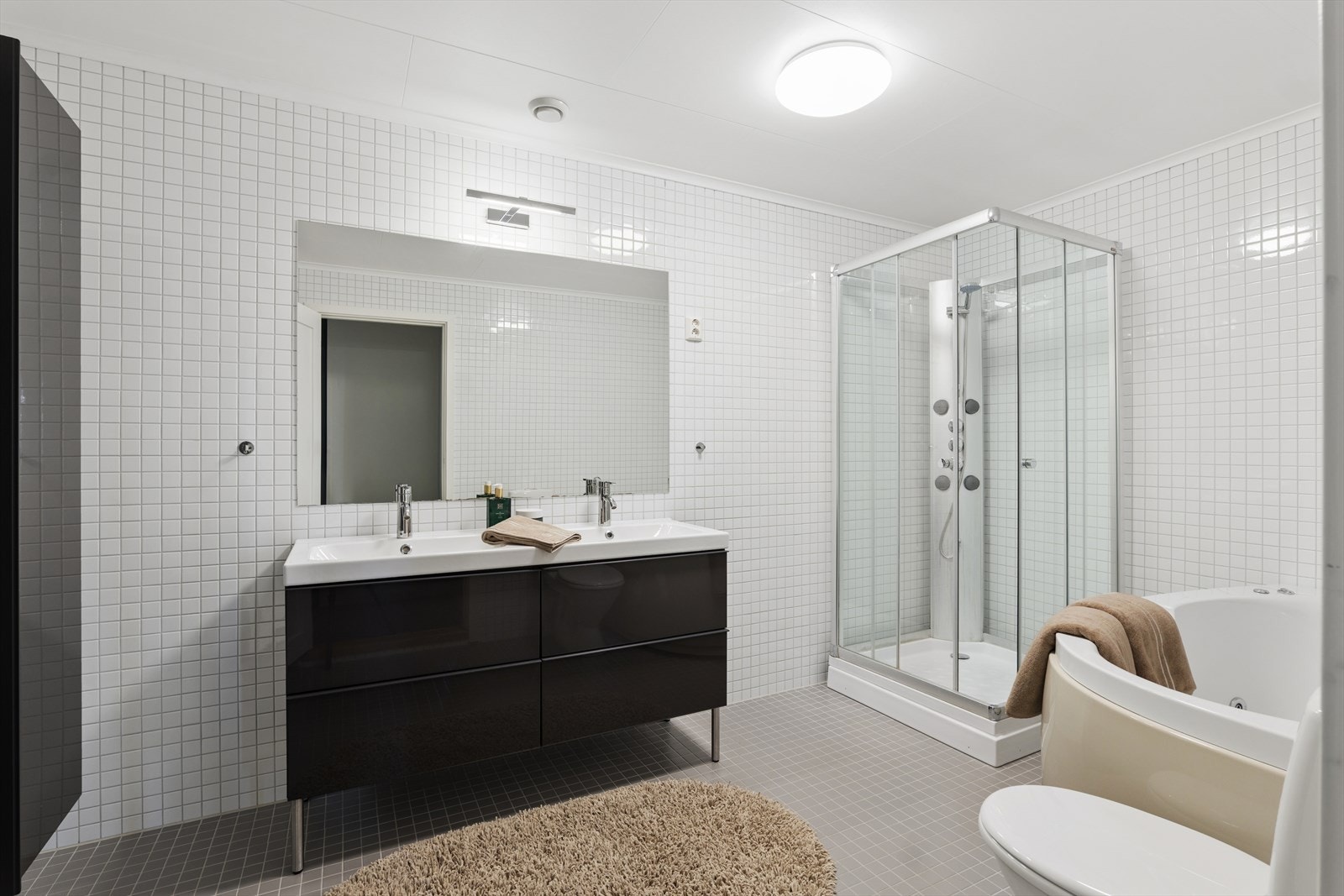 Baderommet er oppusset i 2010. Galleribilde