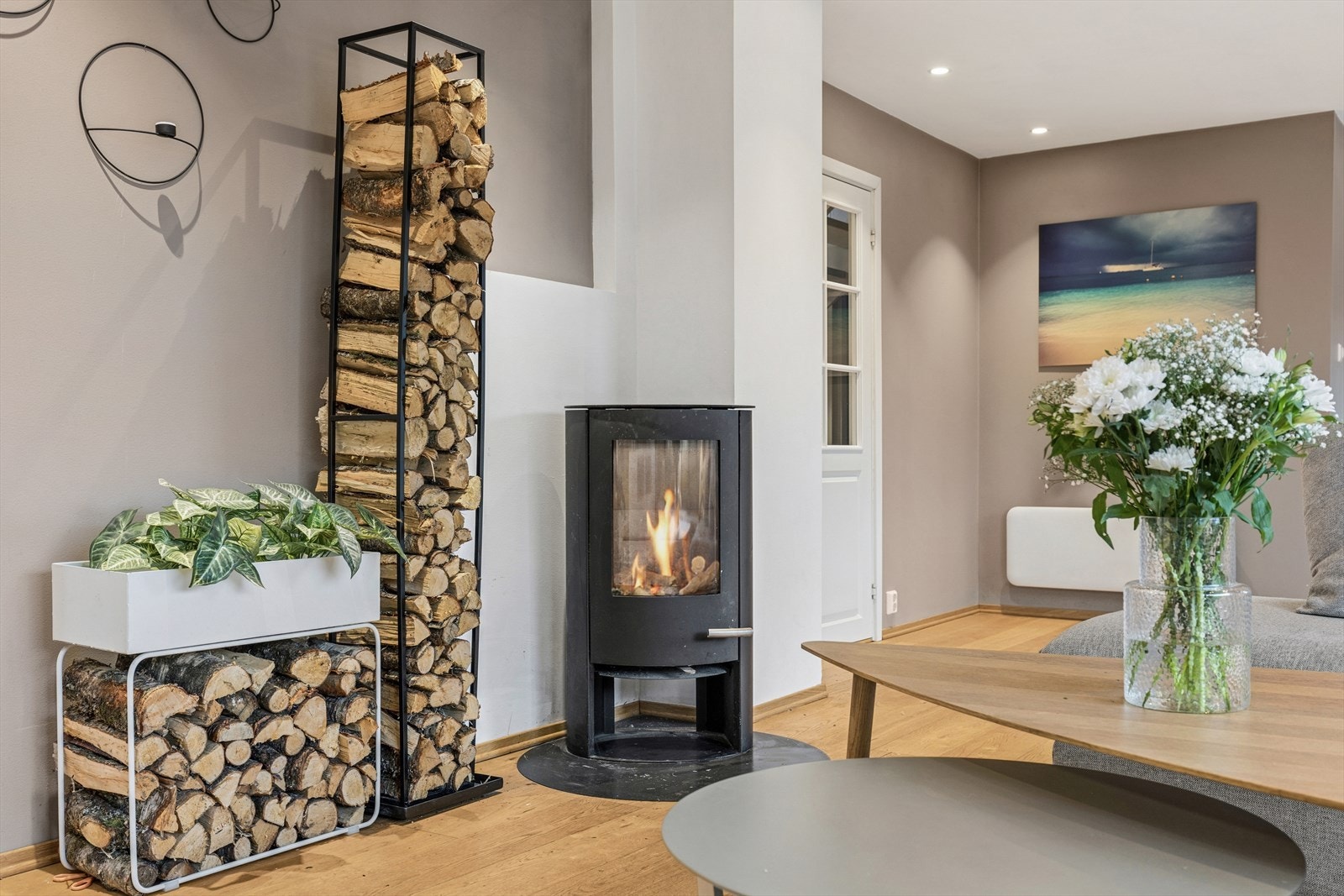 Vedovn sørger for god varme under kjølige vintre. Galleribilde