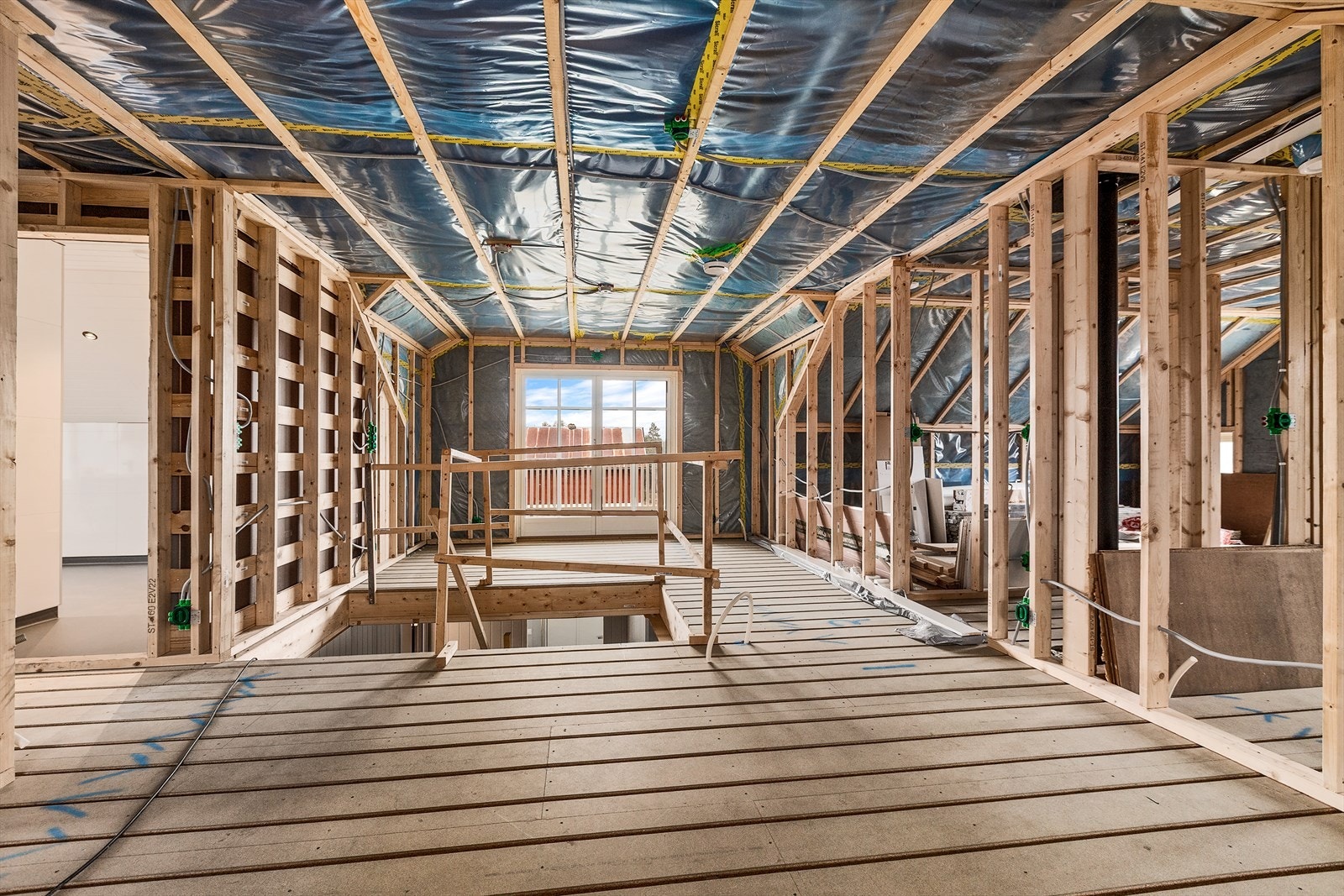 2 etasje er ikke ferdigstilt, så her kan du få det akkurat slik du ønsker. Det er tilrettelagt for vannbåren gulvvarme Galleribilde