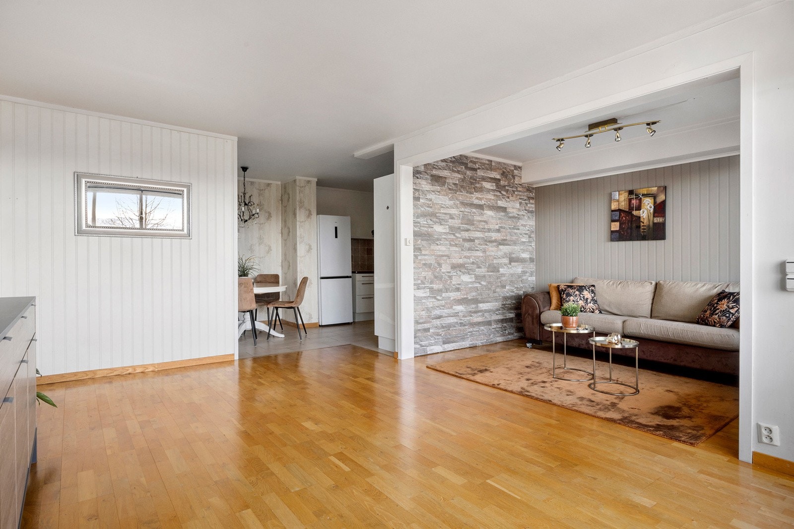 Stor og romslig stue Galleribilde