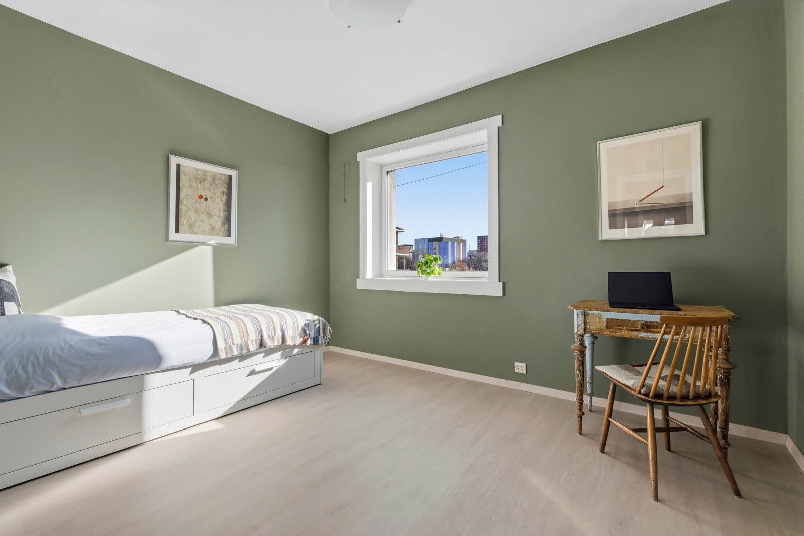 Soverom 2 er svært romslig det også. Galleribilde