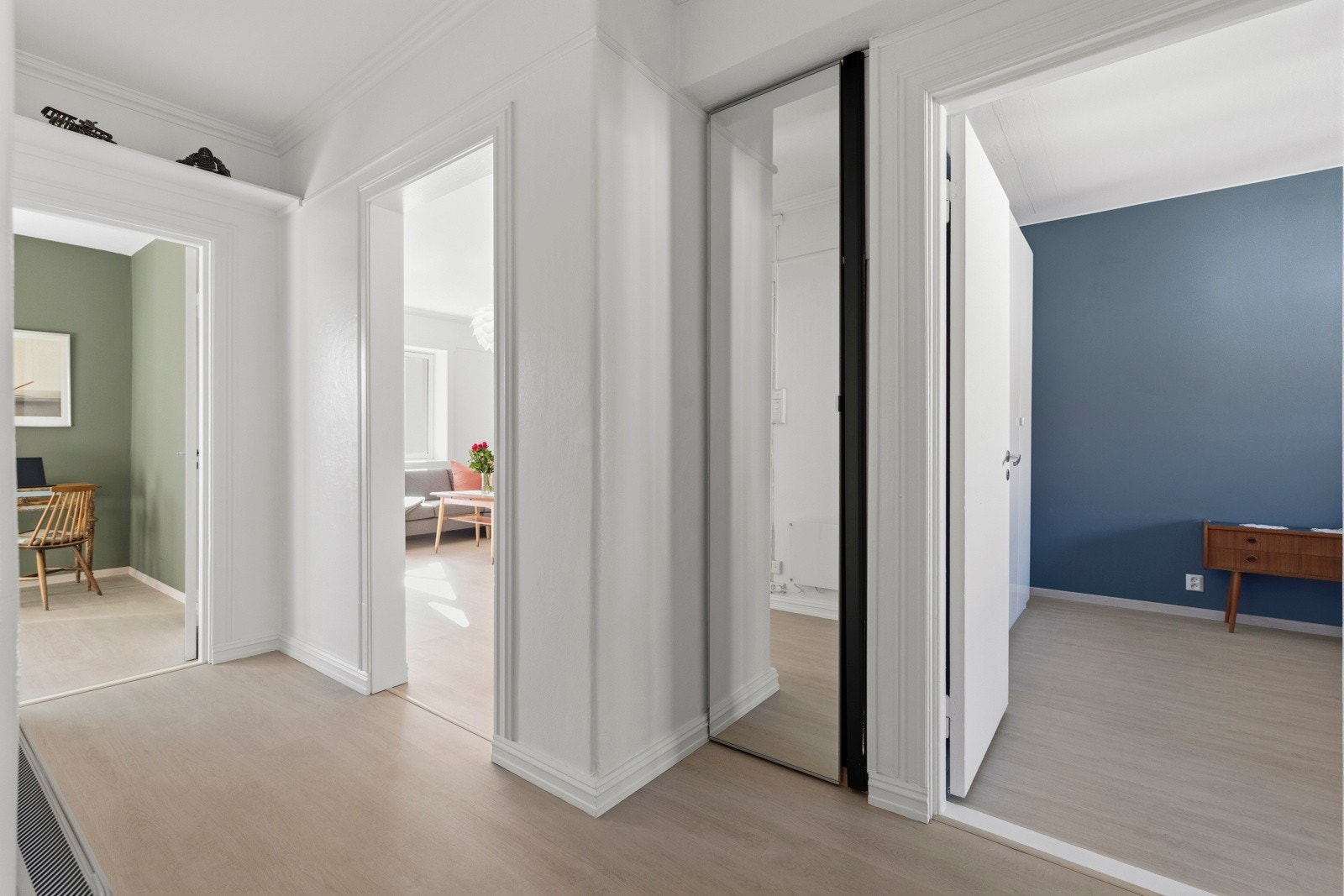 Fra gangen tar vi en tur inn på soverom 2. Galleribilde