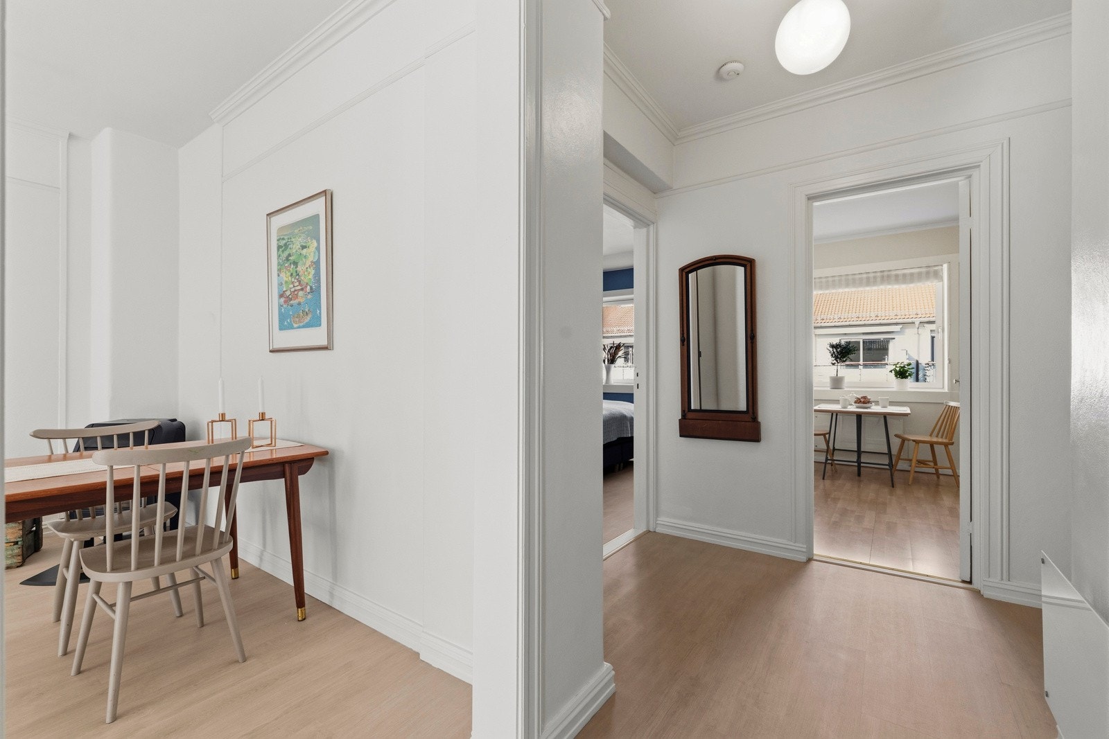 Fra gangen er det tilgang til alle rom. Galleribilde