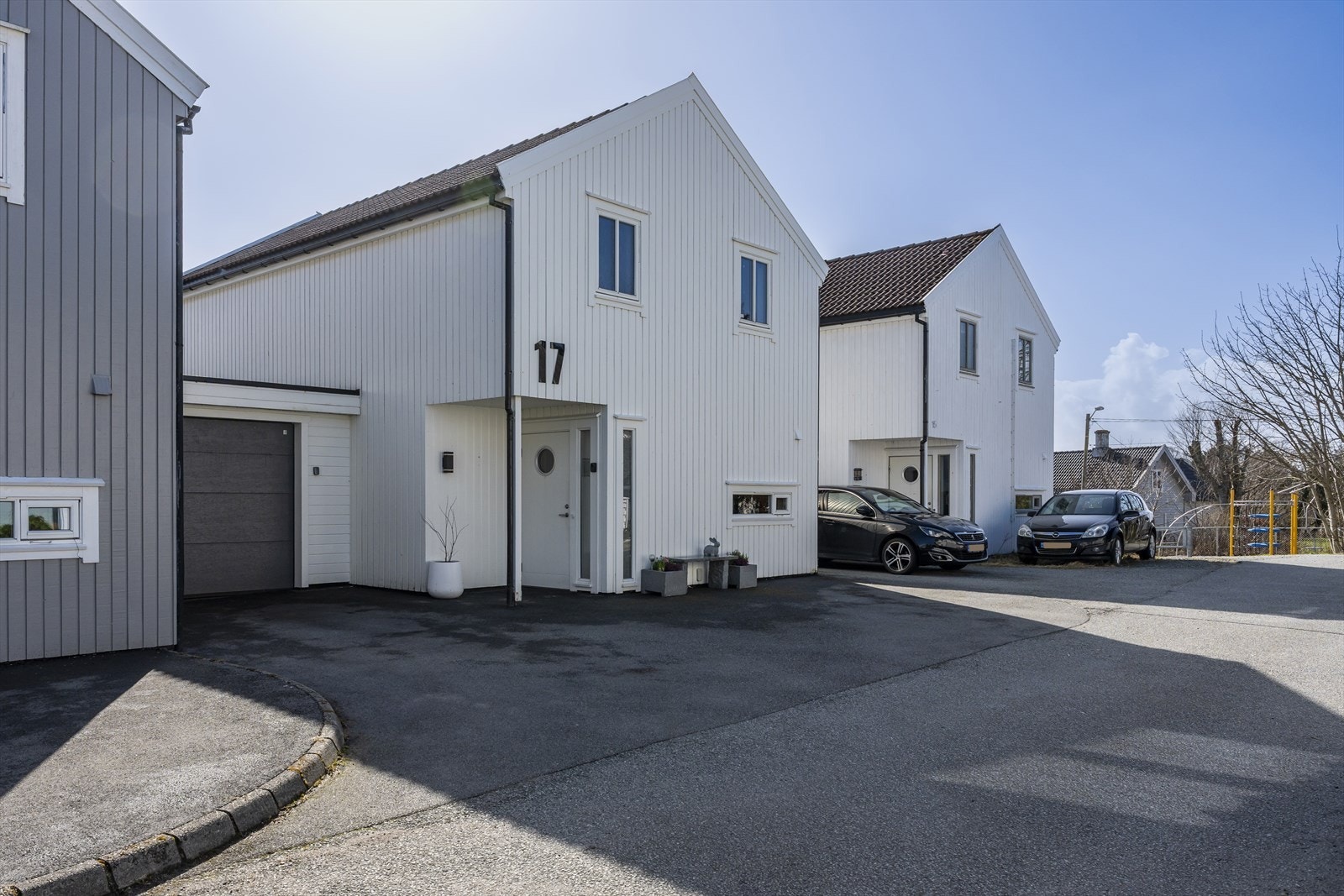 Velkommen til Munkajordtunet 17, presentert av Eiendomsmegler 1 v/ Ingeborg Gangsøy Pedersen. Foto: Vestbris Galleribilde