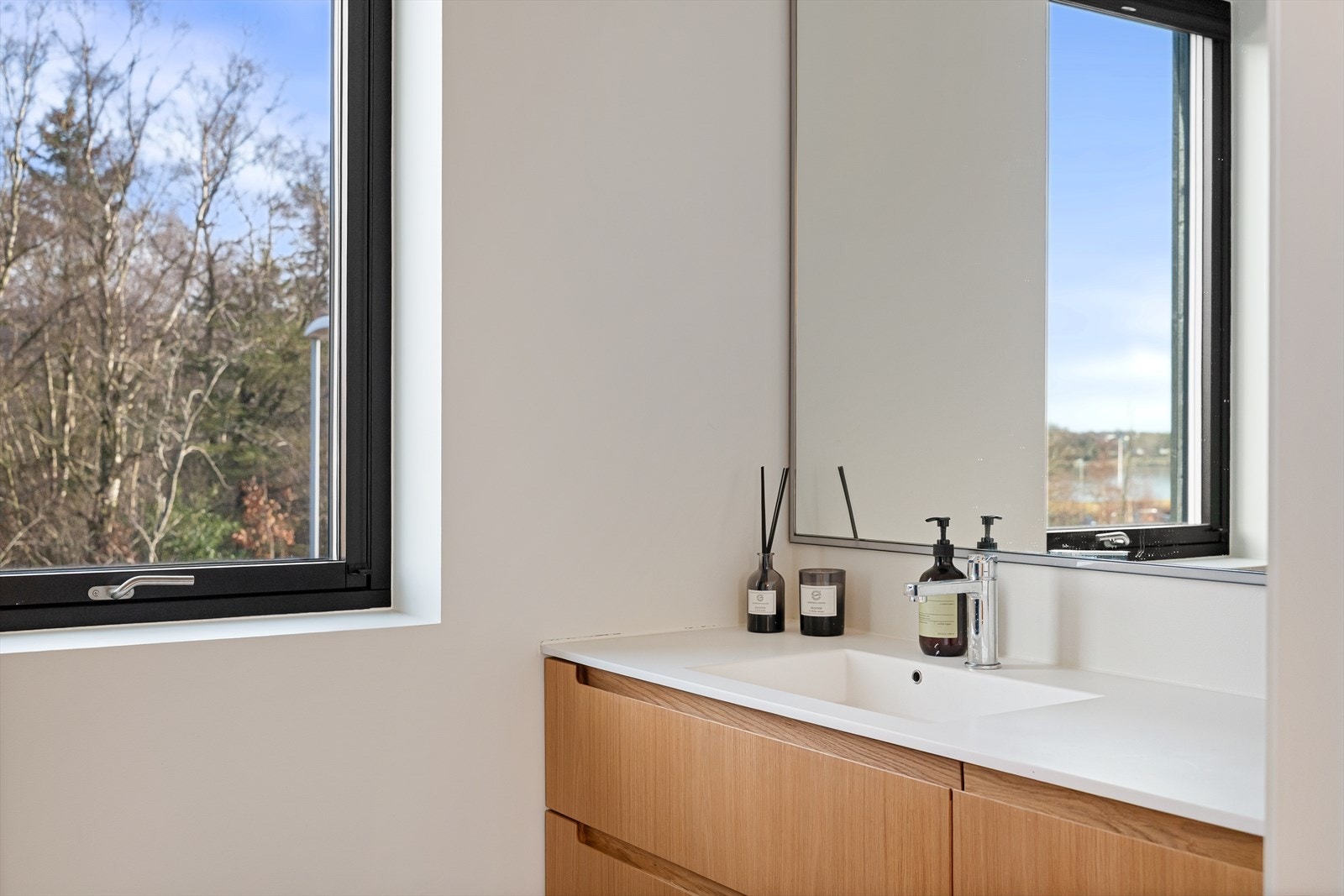 Stedbygd innredning Galleribilde