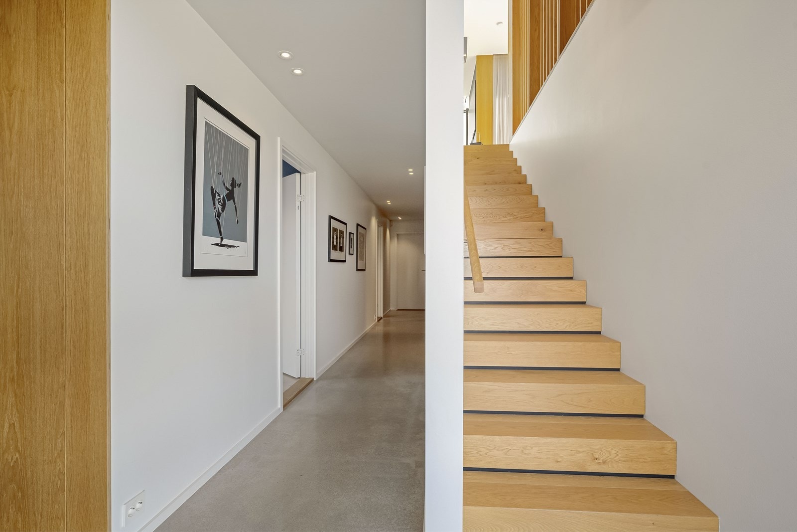 Slipt betonggulv i første etasje Galleribilde