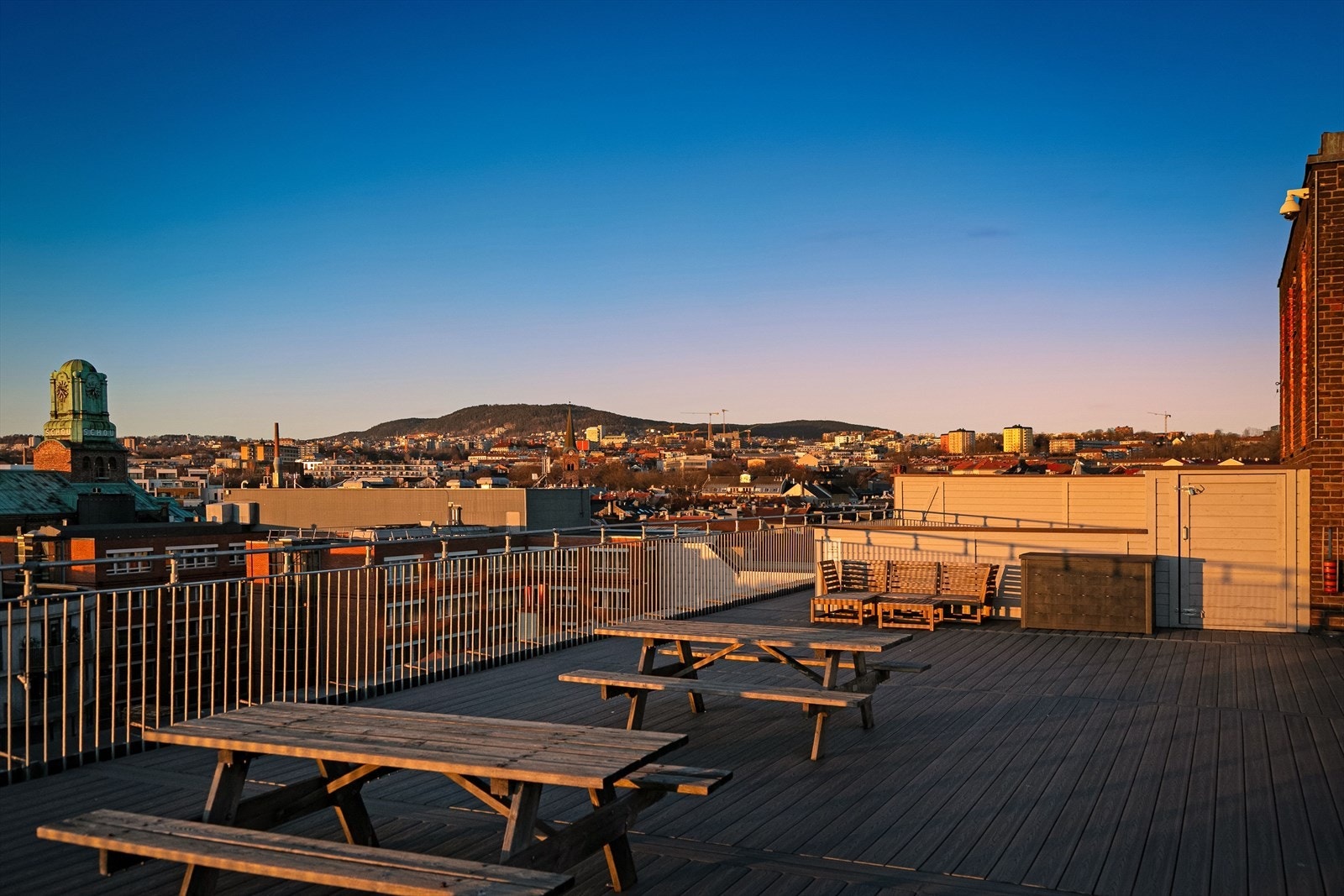 Utsikten strekker seg mot Ekebergåsen og nærliggende steder. Galleribilde