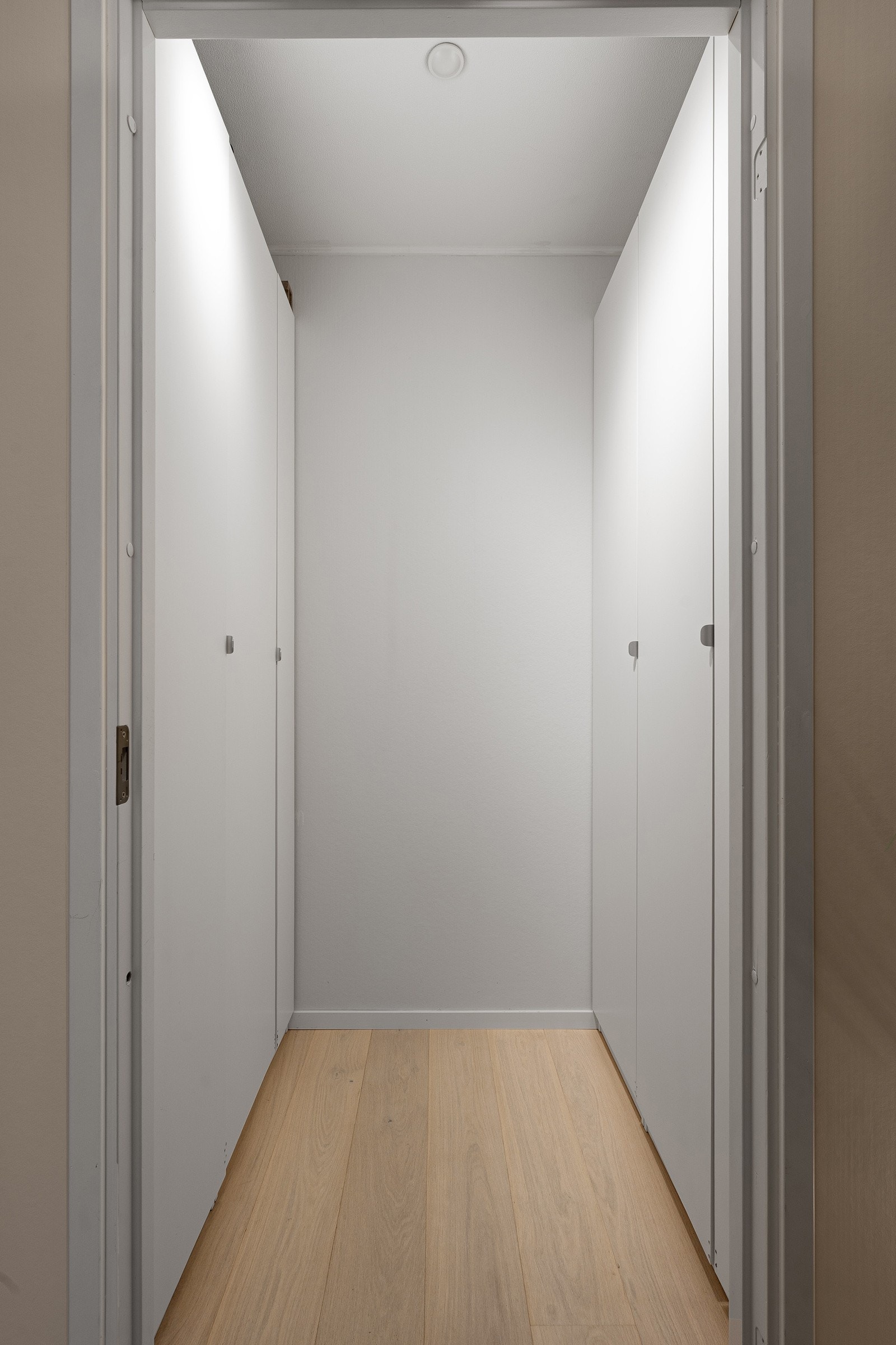 Soverommet har walk-in/bod tilhørende. Galleribilde