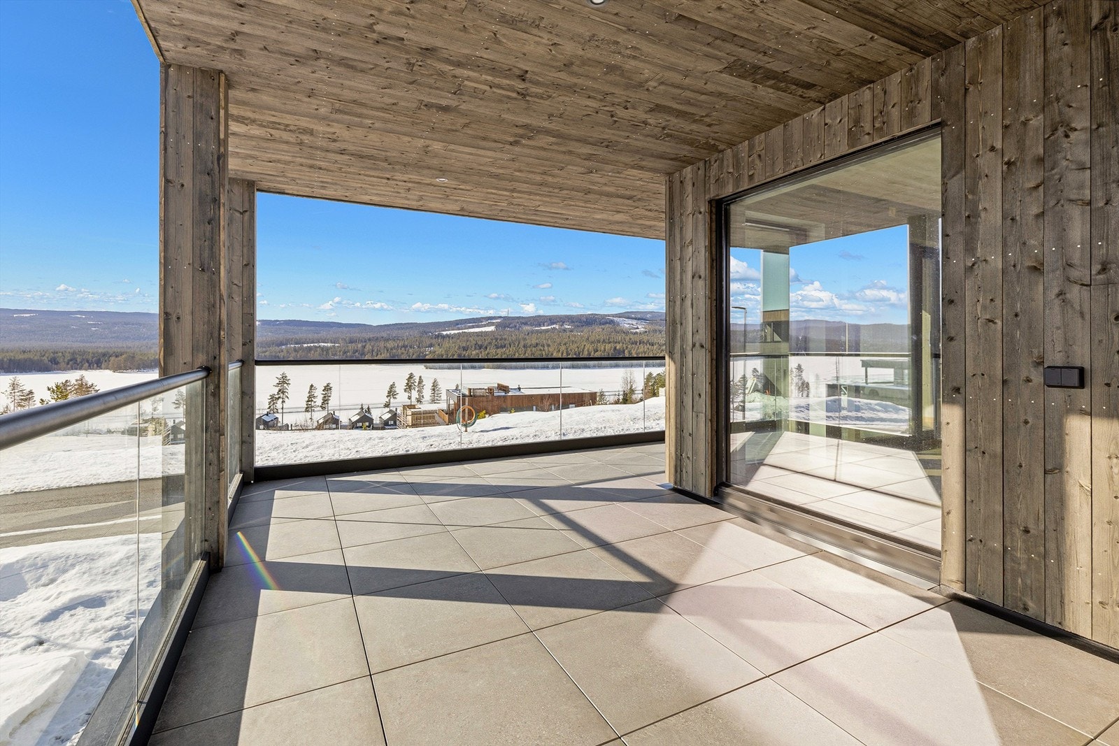 Terrasse med utsikt. (bilde fra nr.17) Galleribilde