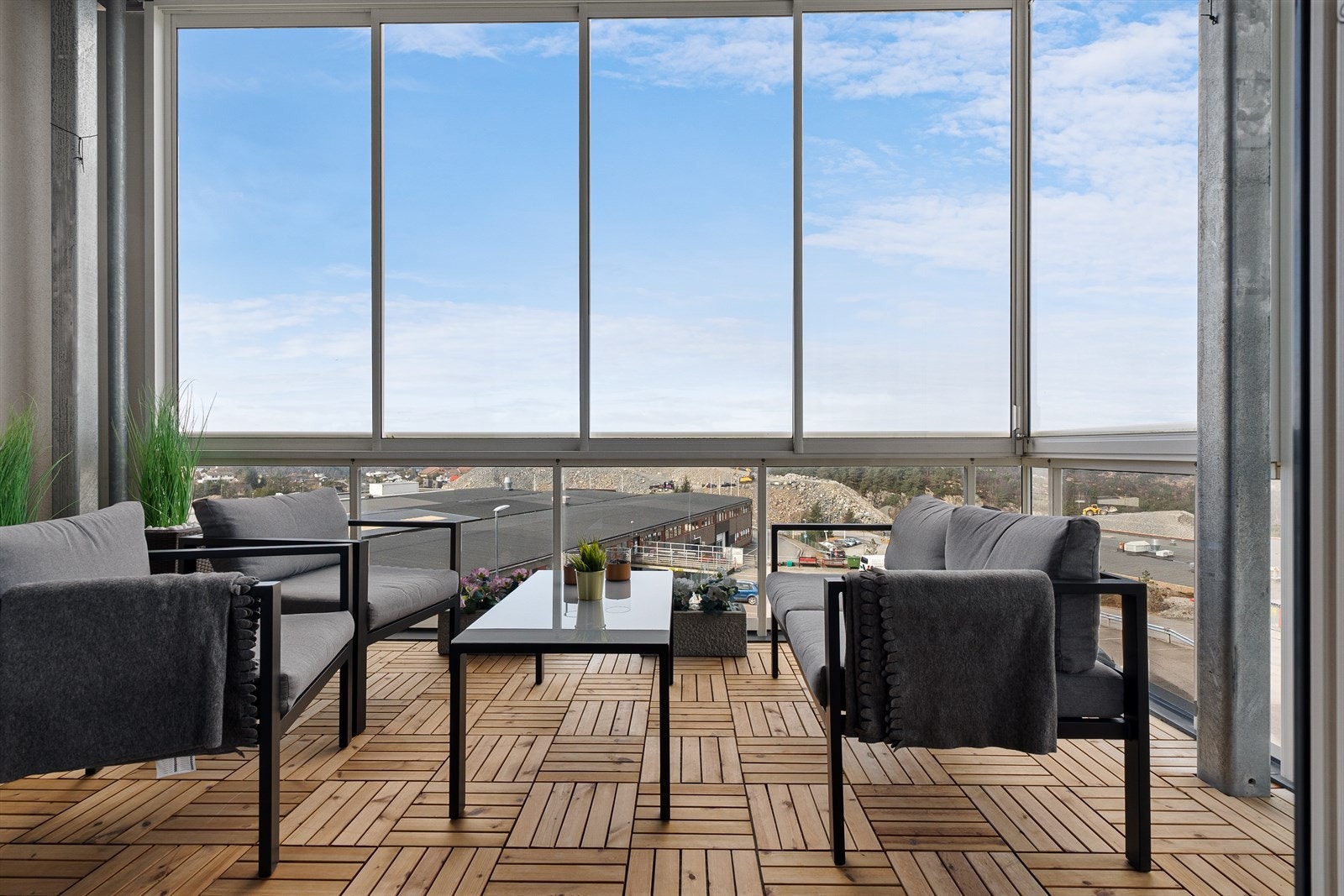 Det er god plass til sittegruppe Galleribilde