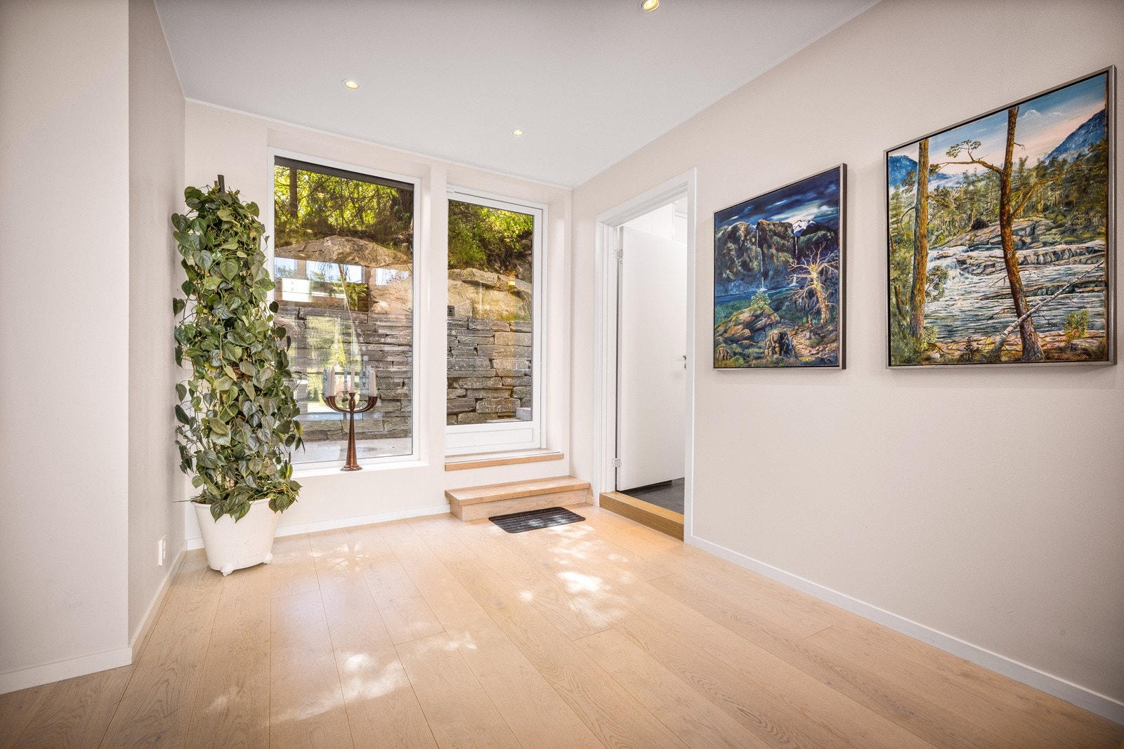 - Utgang til platting/hage fra trapperom i 1.etasje - Galleribilde