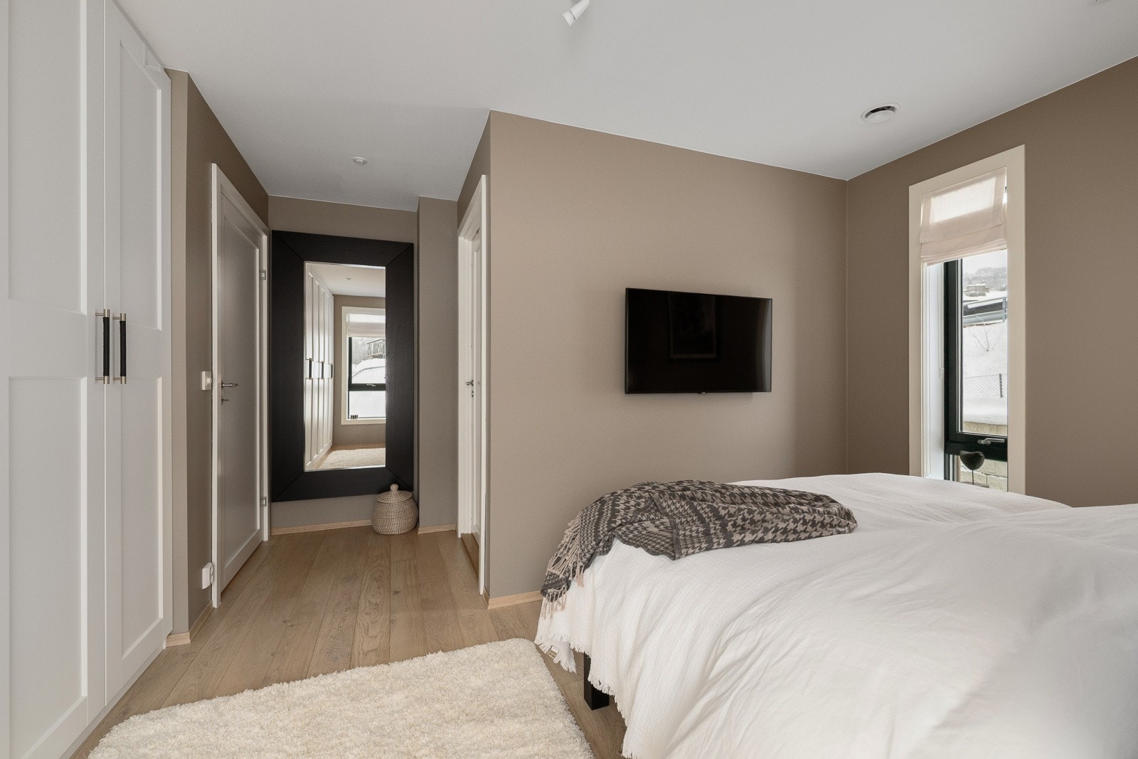 Soverommet har praktisk tilknytning til eget bad. Galleribilde