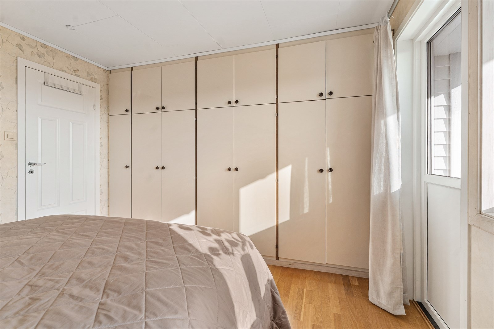 Garderobeløsning på soverom Galleribilde