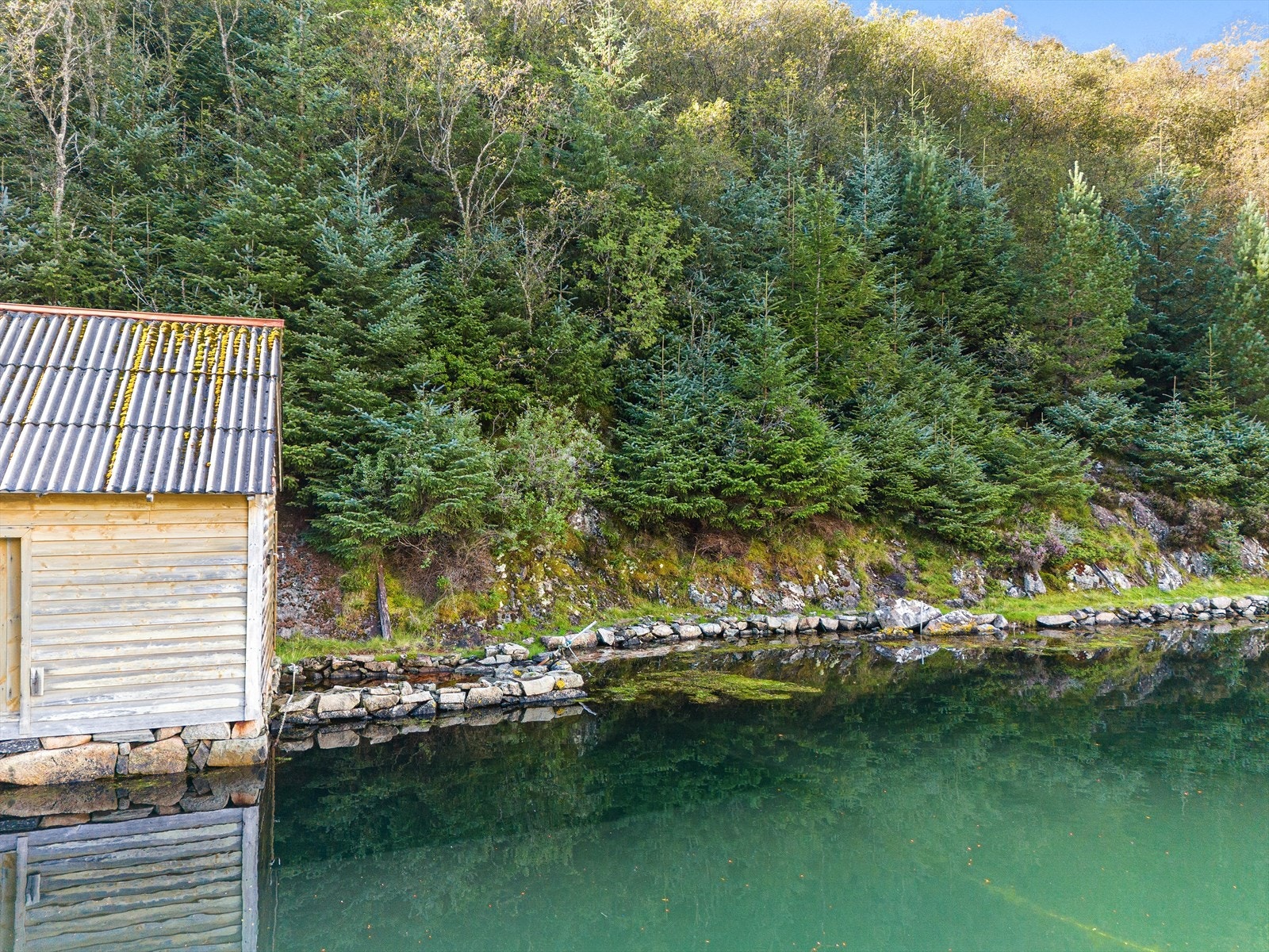 Sjøtomten egnes godt til båtfeste Galleribilde