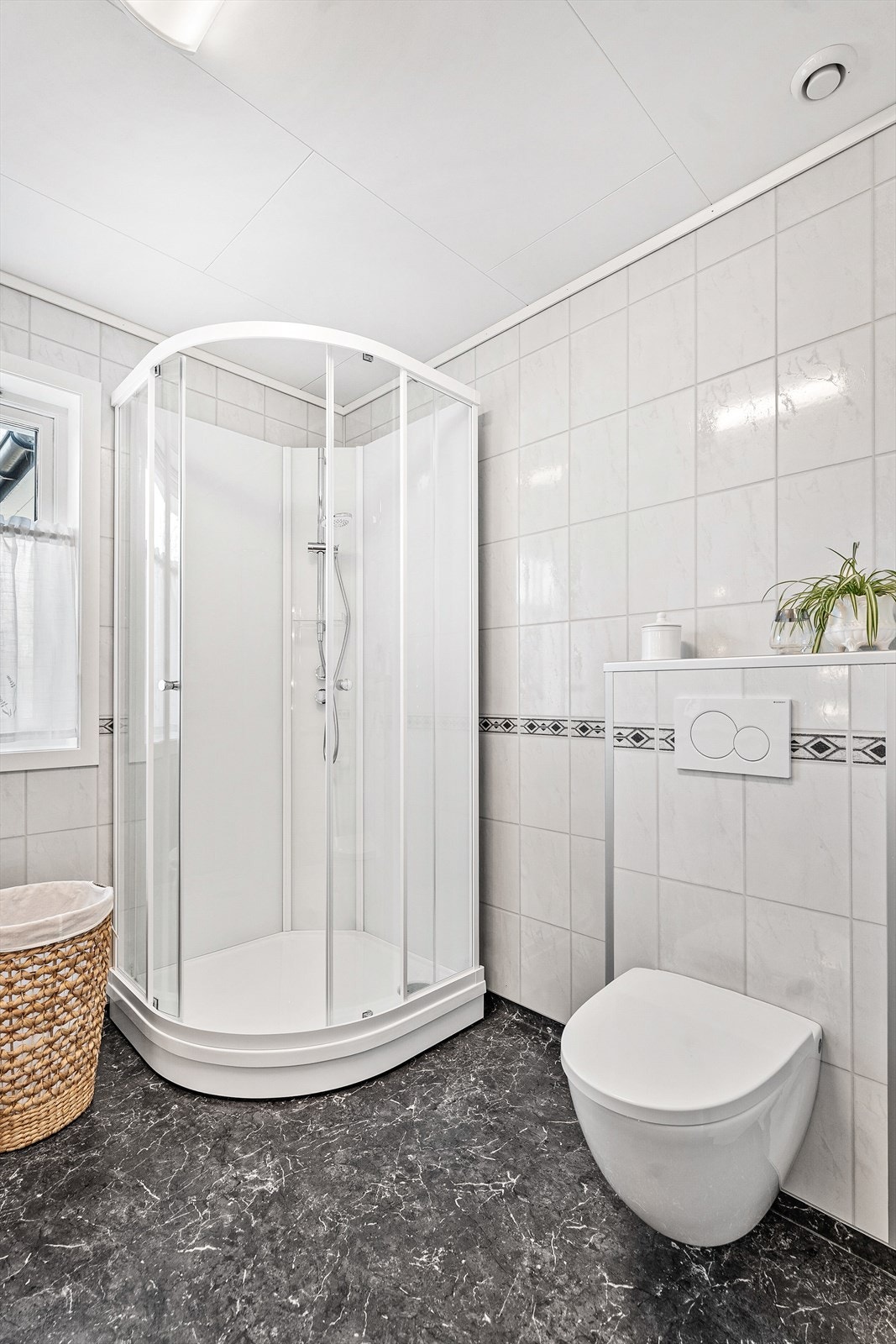 Lys og moderne bad Galleribilde