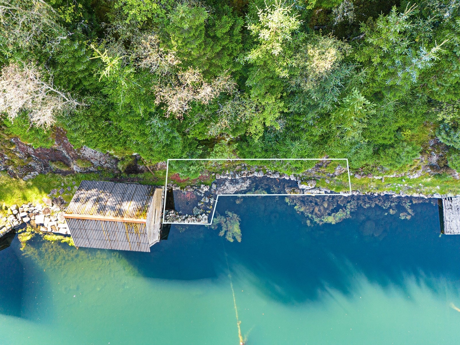 Sjøtomt medfølger i handelen Galleribilde