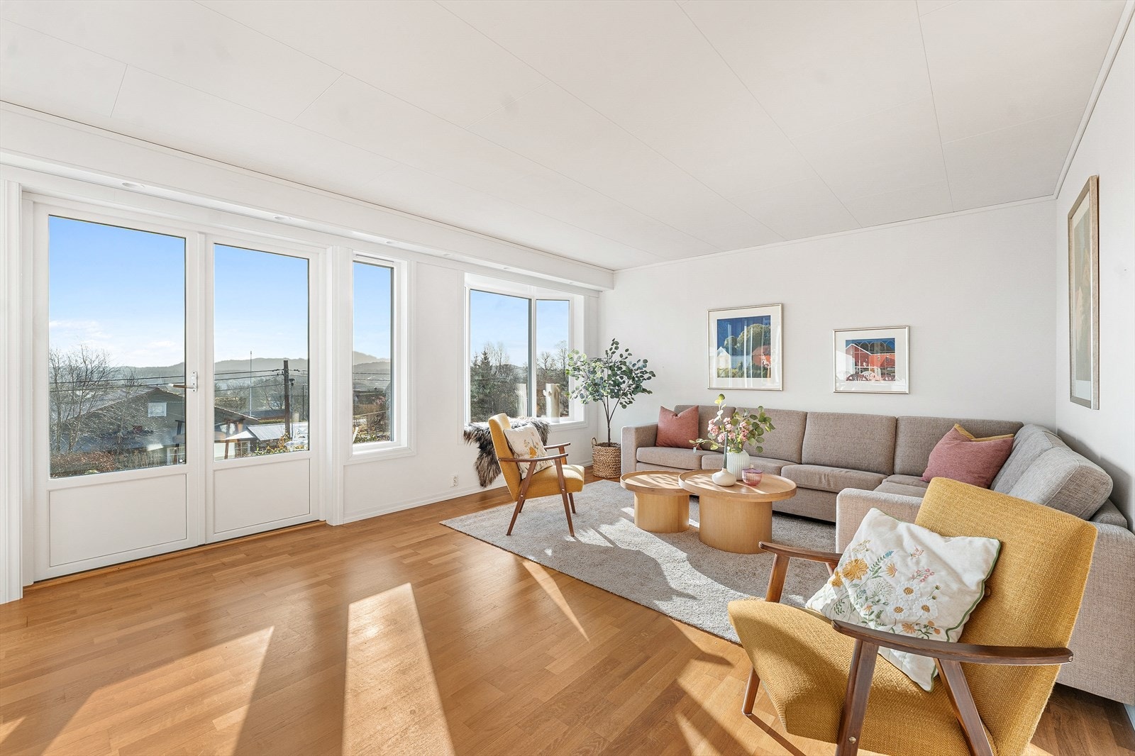 Fra stue er det utgang til uteområdet Galleribilde