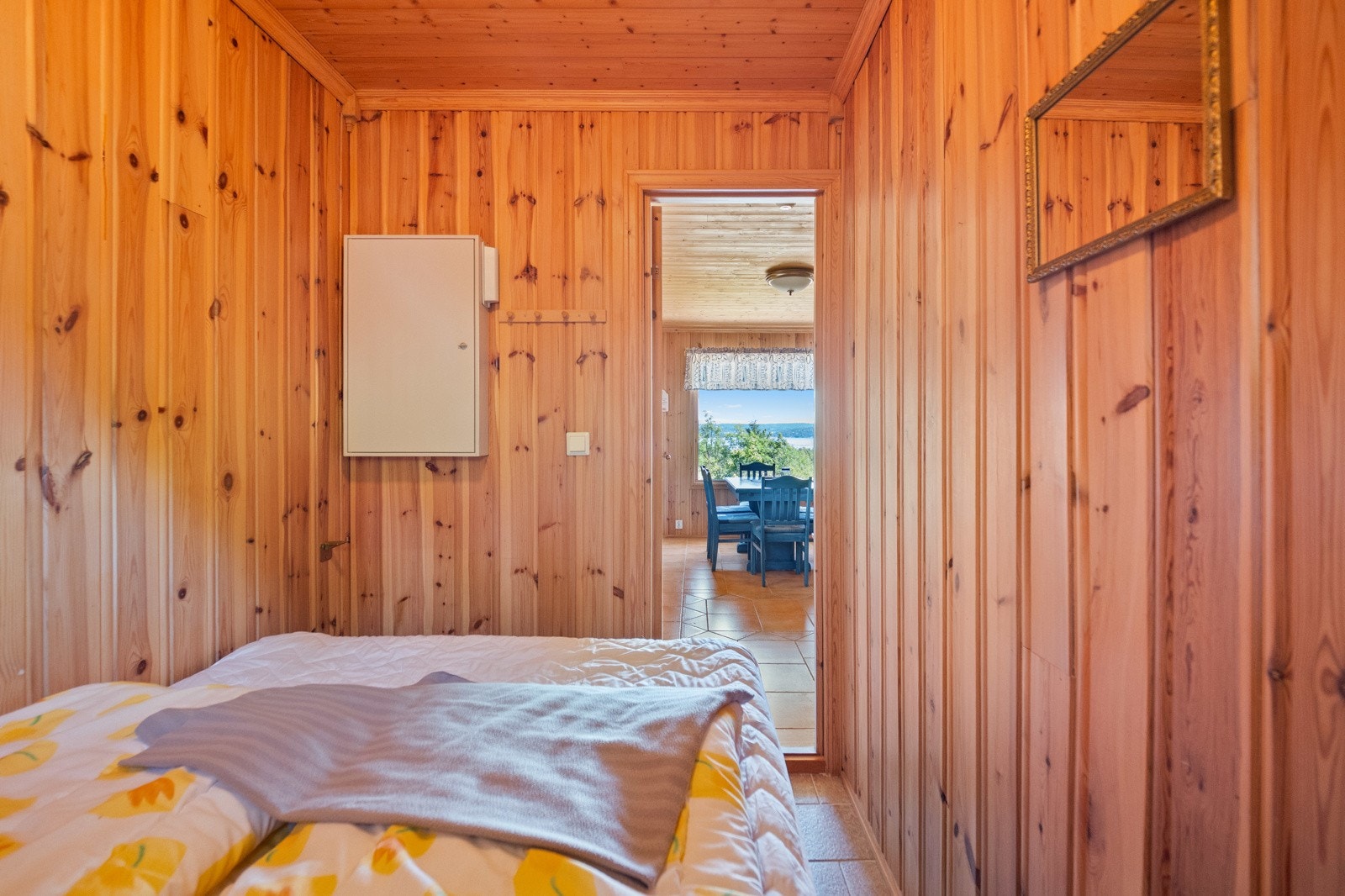 Soverom (ikke godkjent som rom til varig opphold da det opprinnelig er byggemeldt som bod) Galleribilde