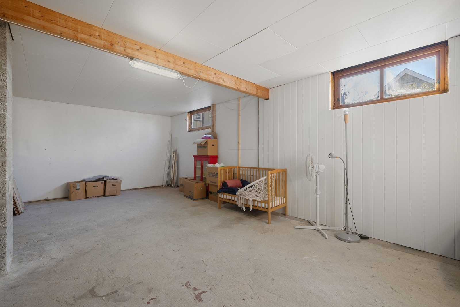 Lagerrom i kjeller Galleribilde