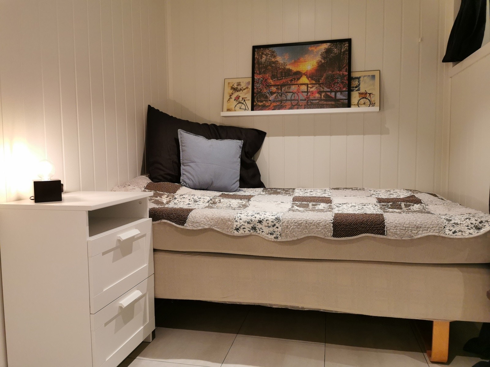 Sovealkove i hybel Galleribilde