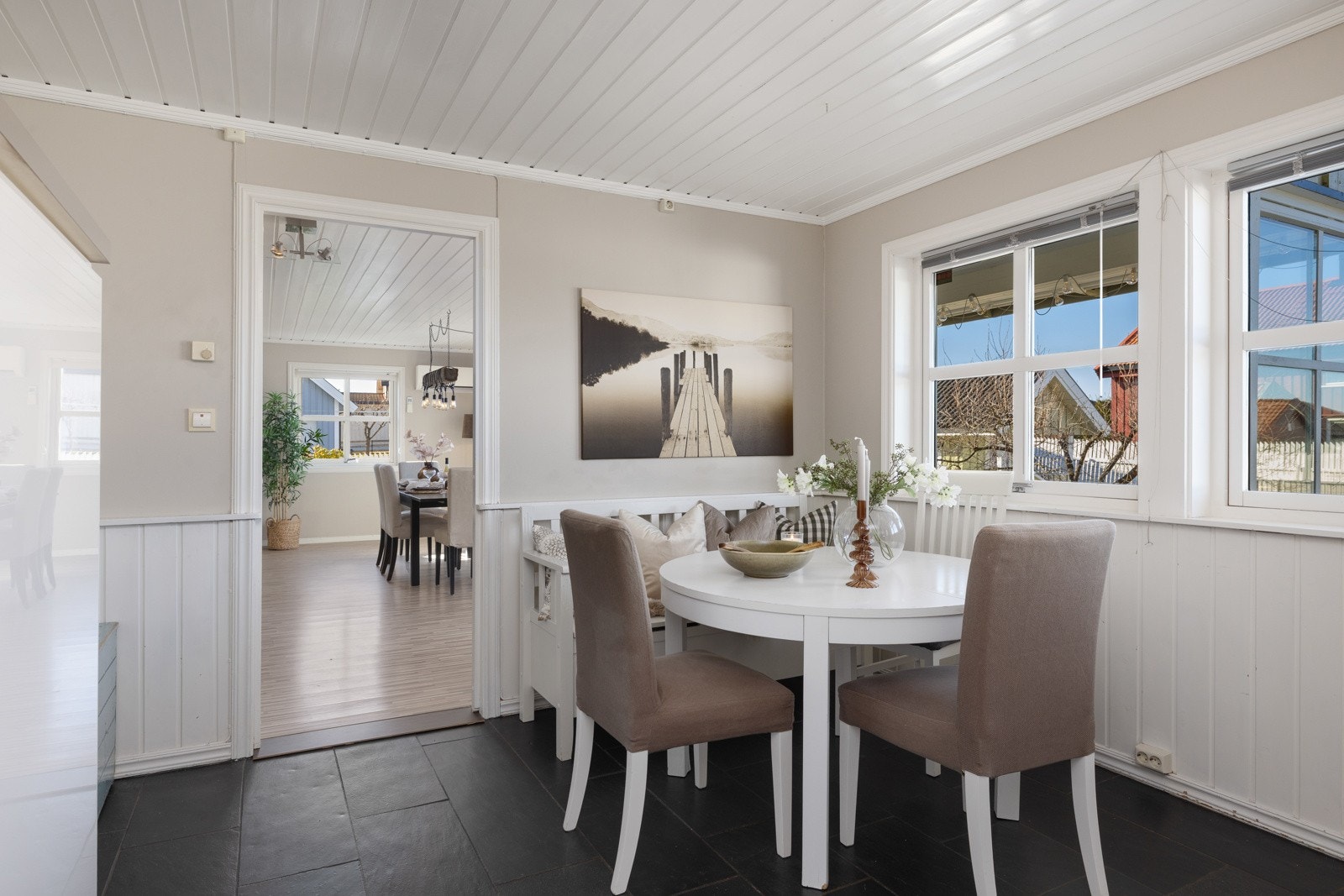 Spiseplass på kjøkkenet Galleribilde