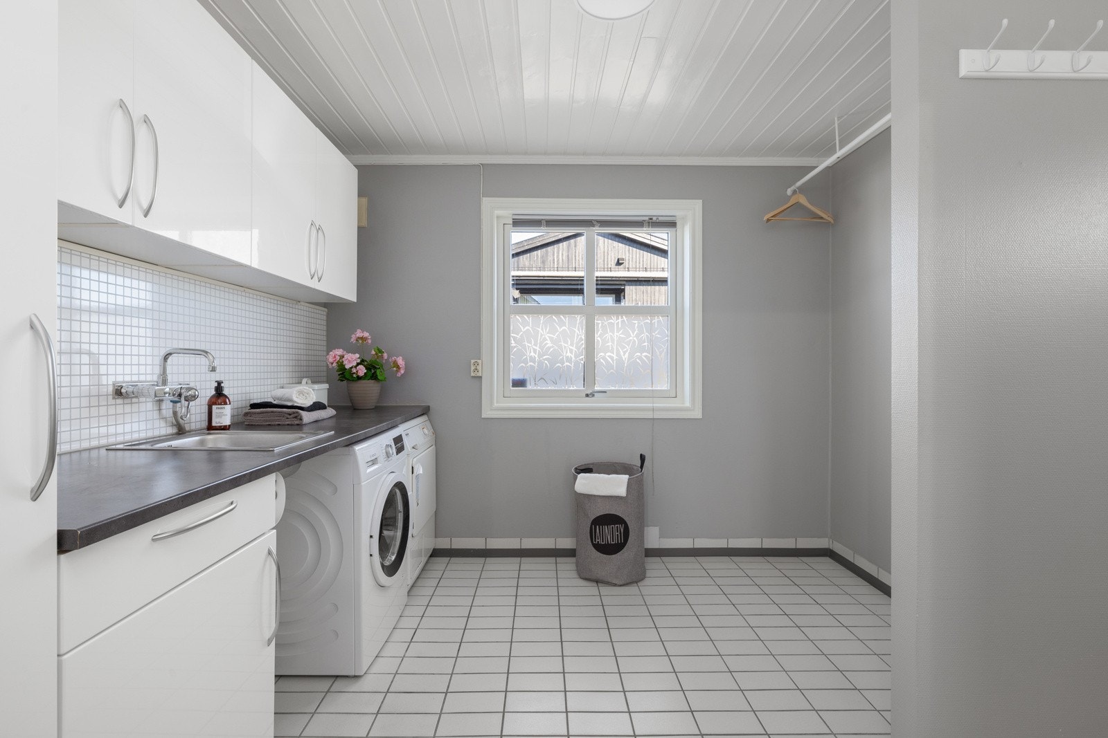 Vaskerom Galleribilde