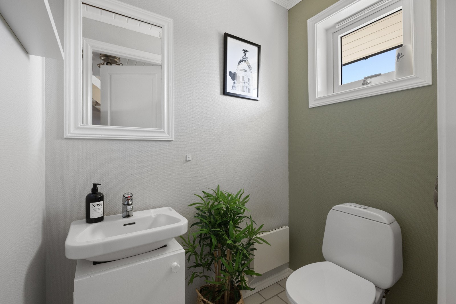 Toalett Galleribilde