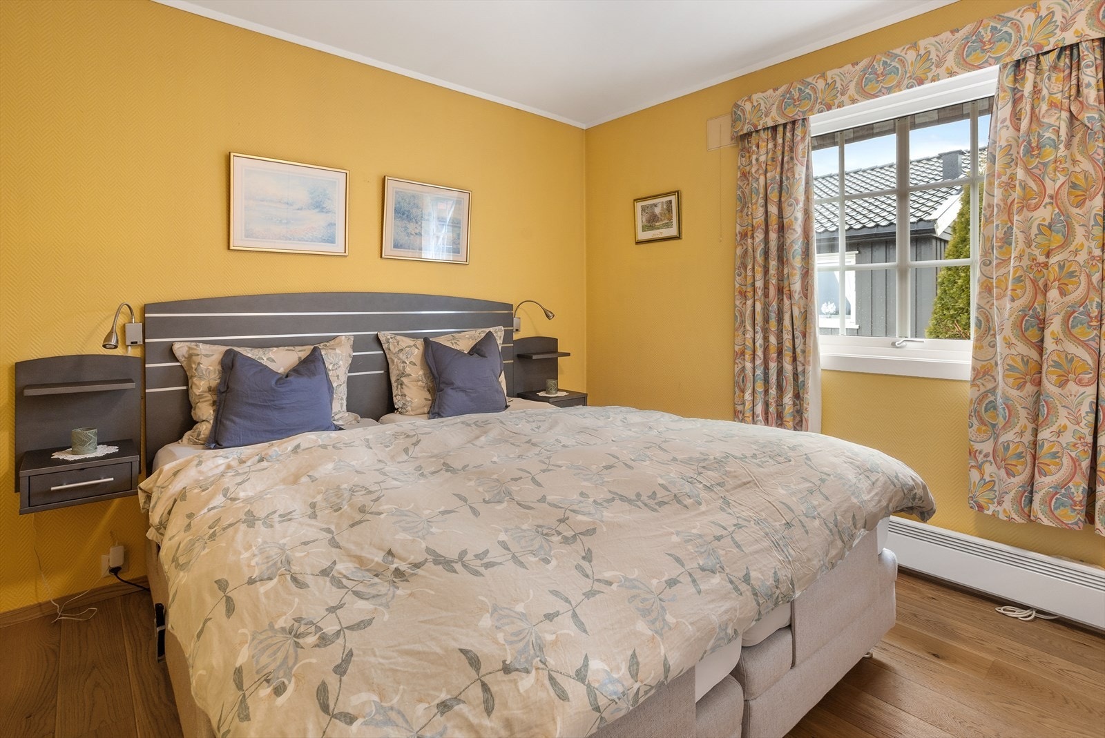 Boligen har til sammen tre gode soverom. Galleribilde