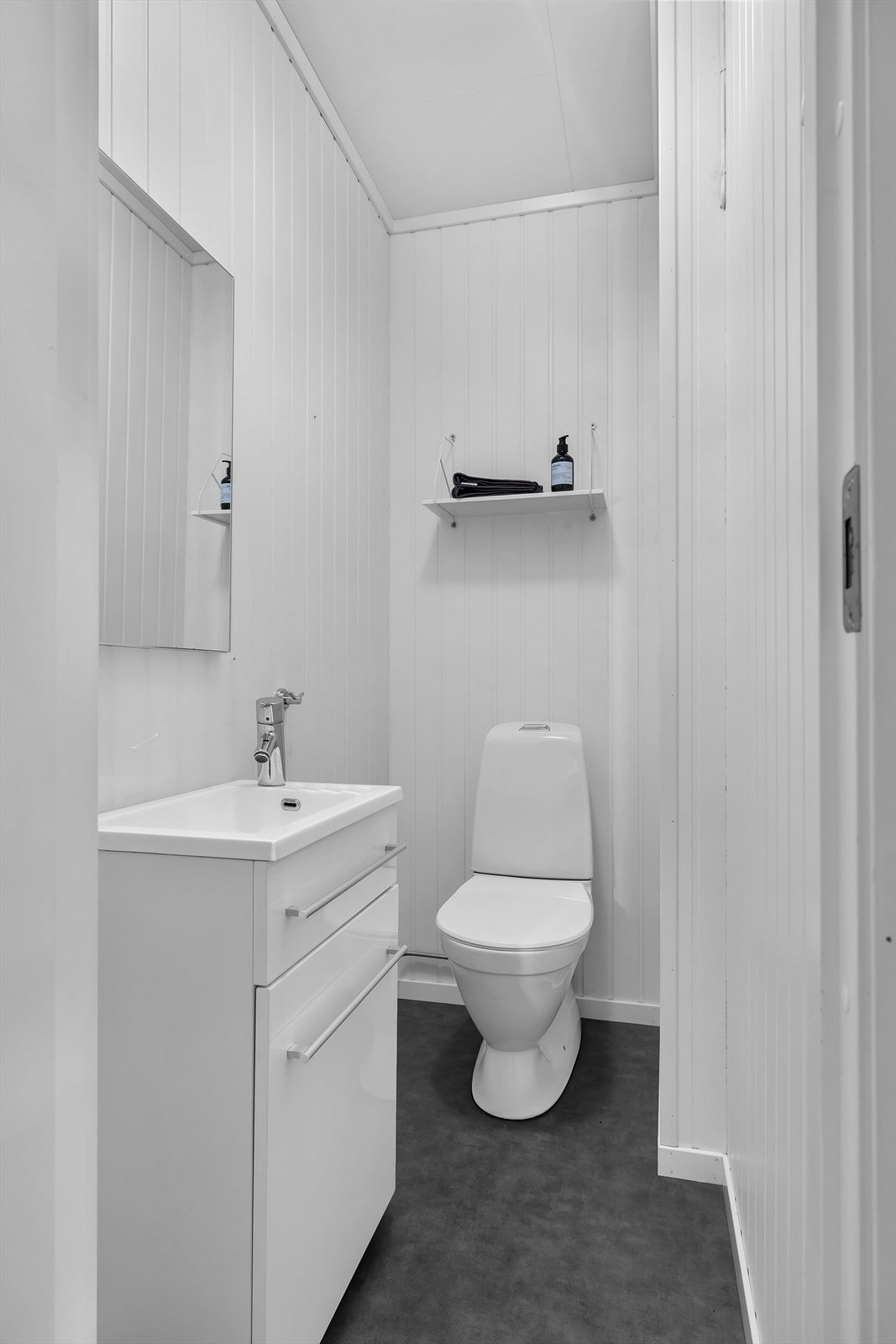 Toalett underetasje Galleribilde