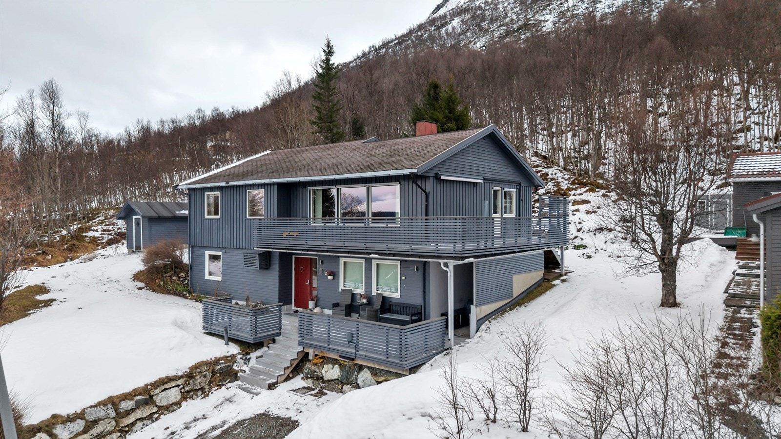Velkommen til Orionvegen 6, en innholdsrik enebolig beliggende på Tomasjord! Galleribilde