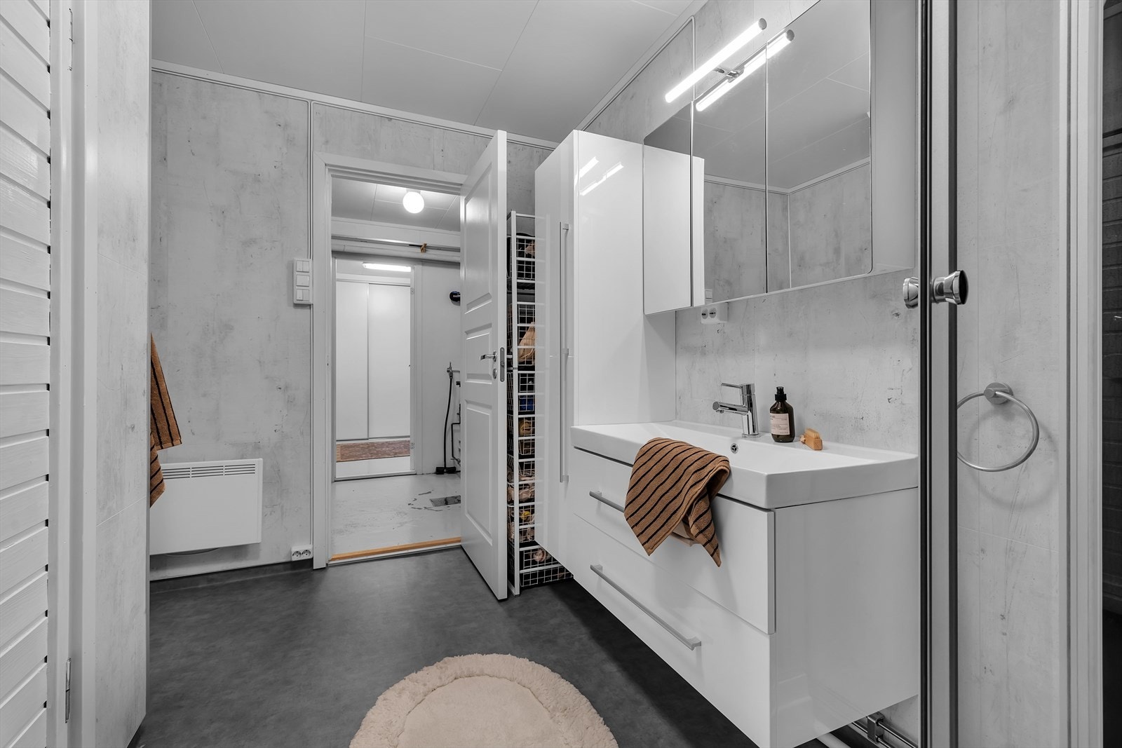 Bad underetasje Galleribilde