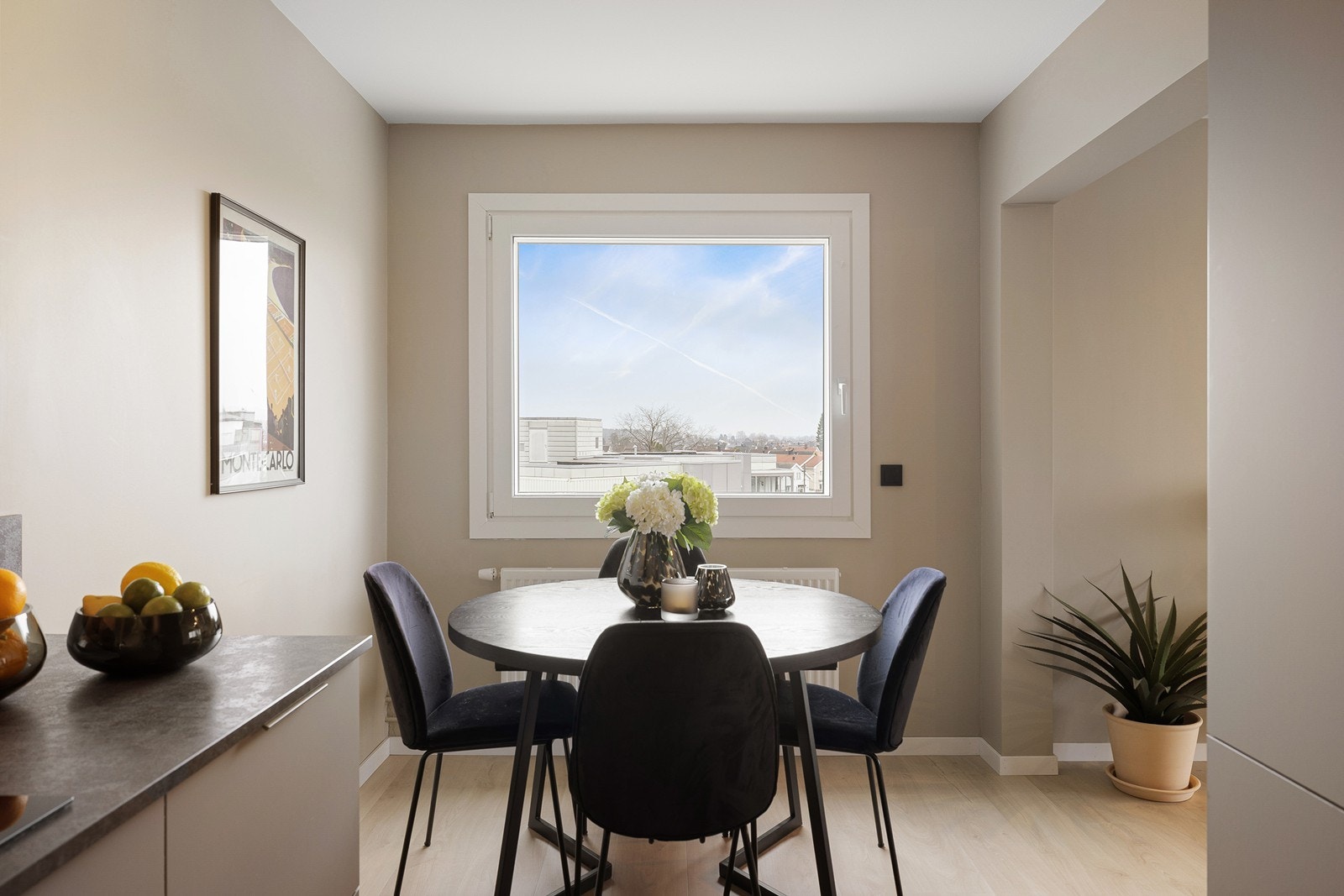 Det er rikelig med lysinnslipp ved spisesonen. Galleribilde