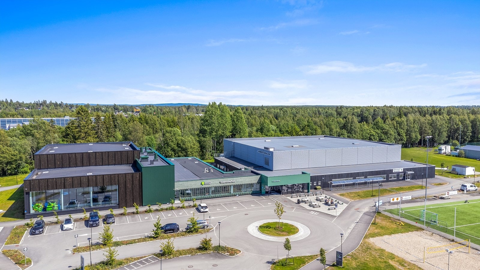 Nannestadhallen og Nannestad Idrettspark ligger kun tre minutters gange unna, med et bredt tilbud for de aktive. Galleribilde