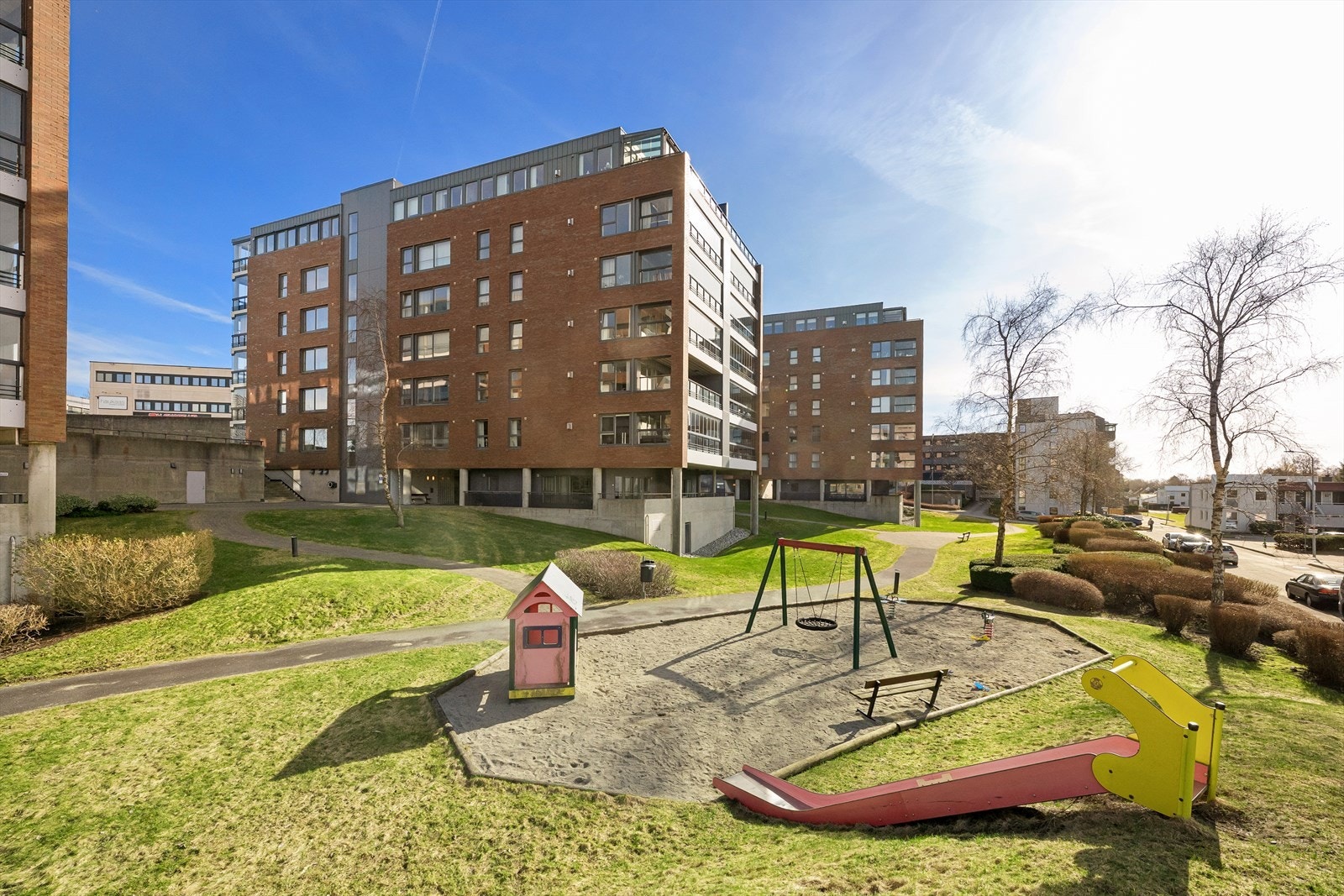 Velkommen til Madlastokken 4a - En arealeffektiv studioleilighet med god, sentral beliggenhet. Fine fellesområder og flotte turmuligheter like utenfor bygget. Galleribilde