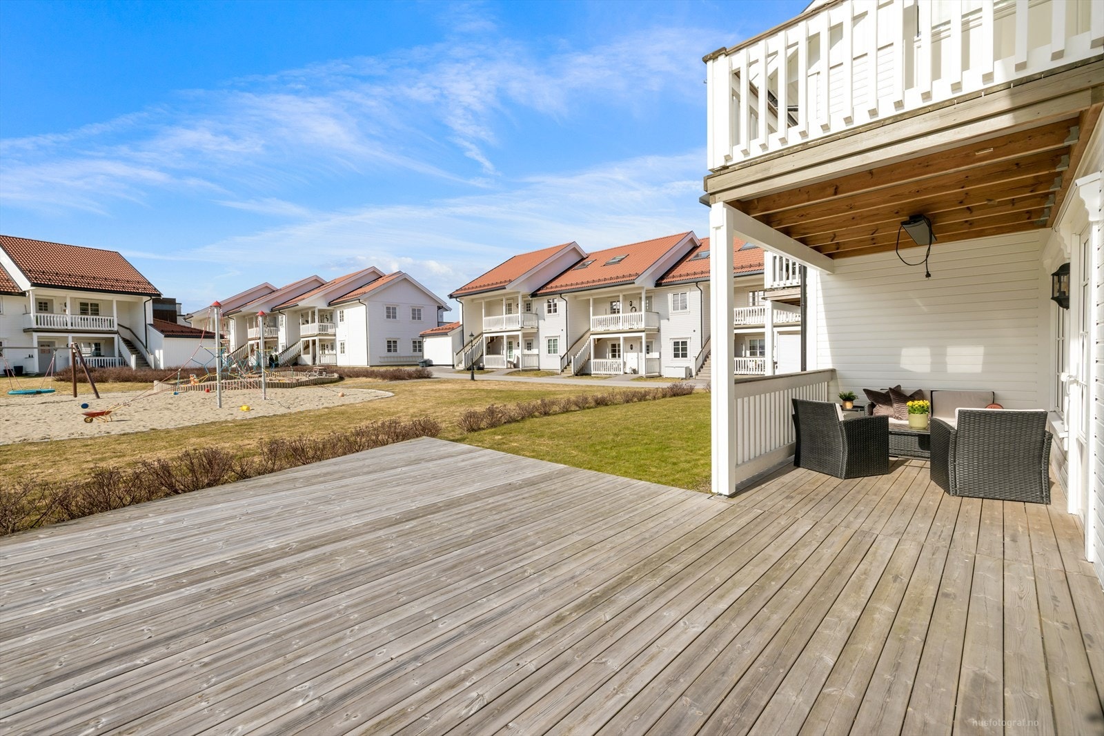 Hyggelig og stor uteplass. Galleribilde