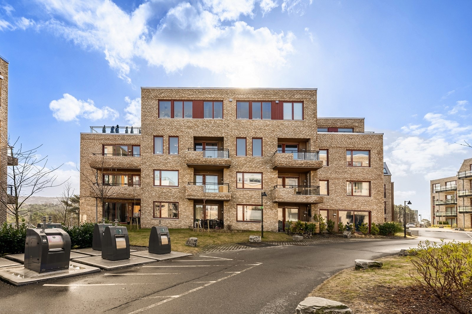 Fra leiligheten er det gangavstand til flere servicetilbud og fasiliteter Galleribilde