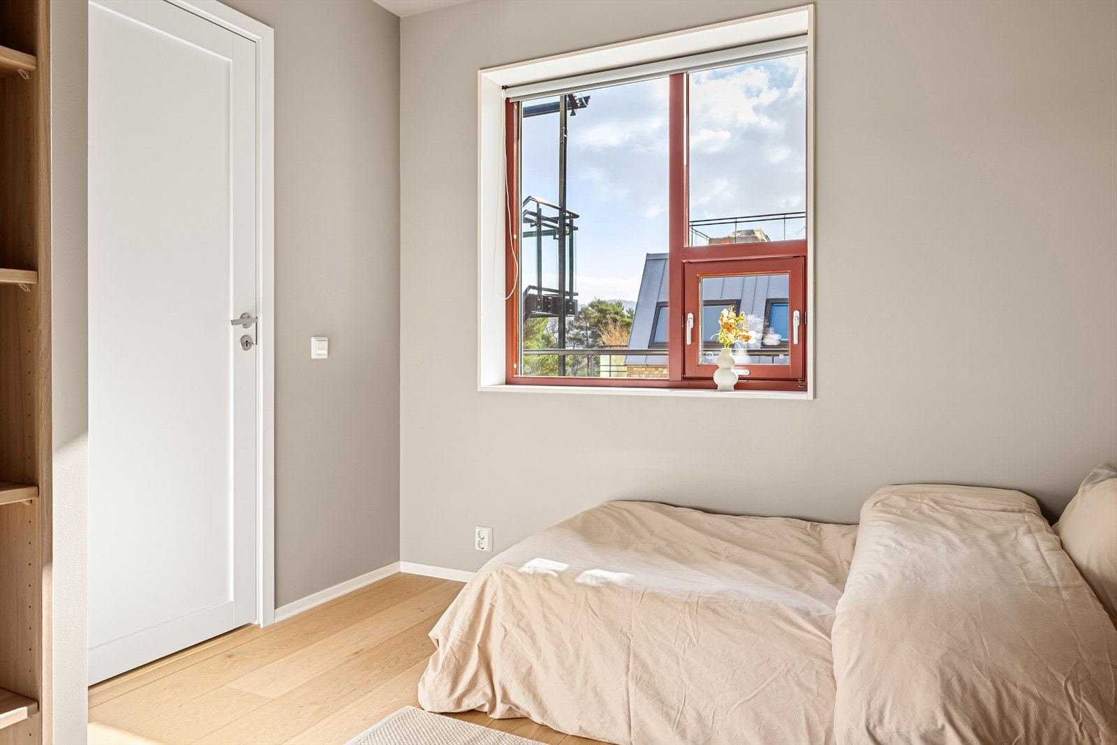 Det er også godt med naturlig lysinnslipp på soverom to Galleribilde