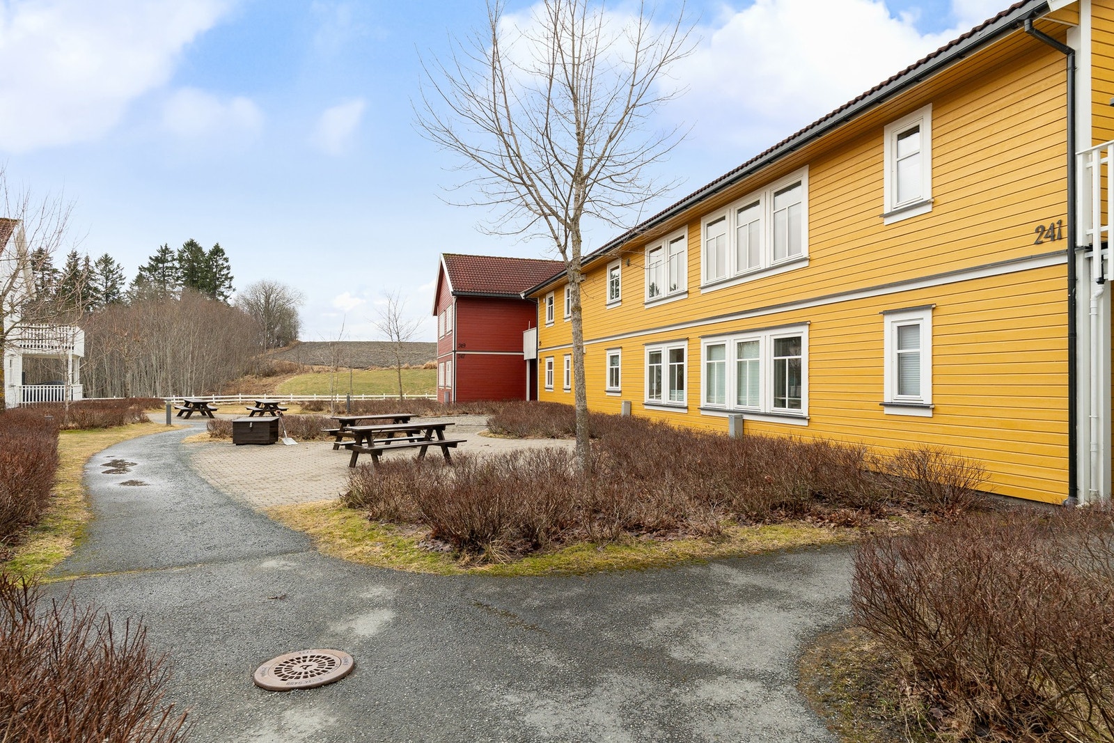 Boligen ligger svært fint til på Okstad. Okstad Hageby ligger idyllisk til ca. 6 km sør for Trondheim sentrum. Galleribilde