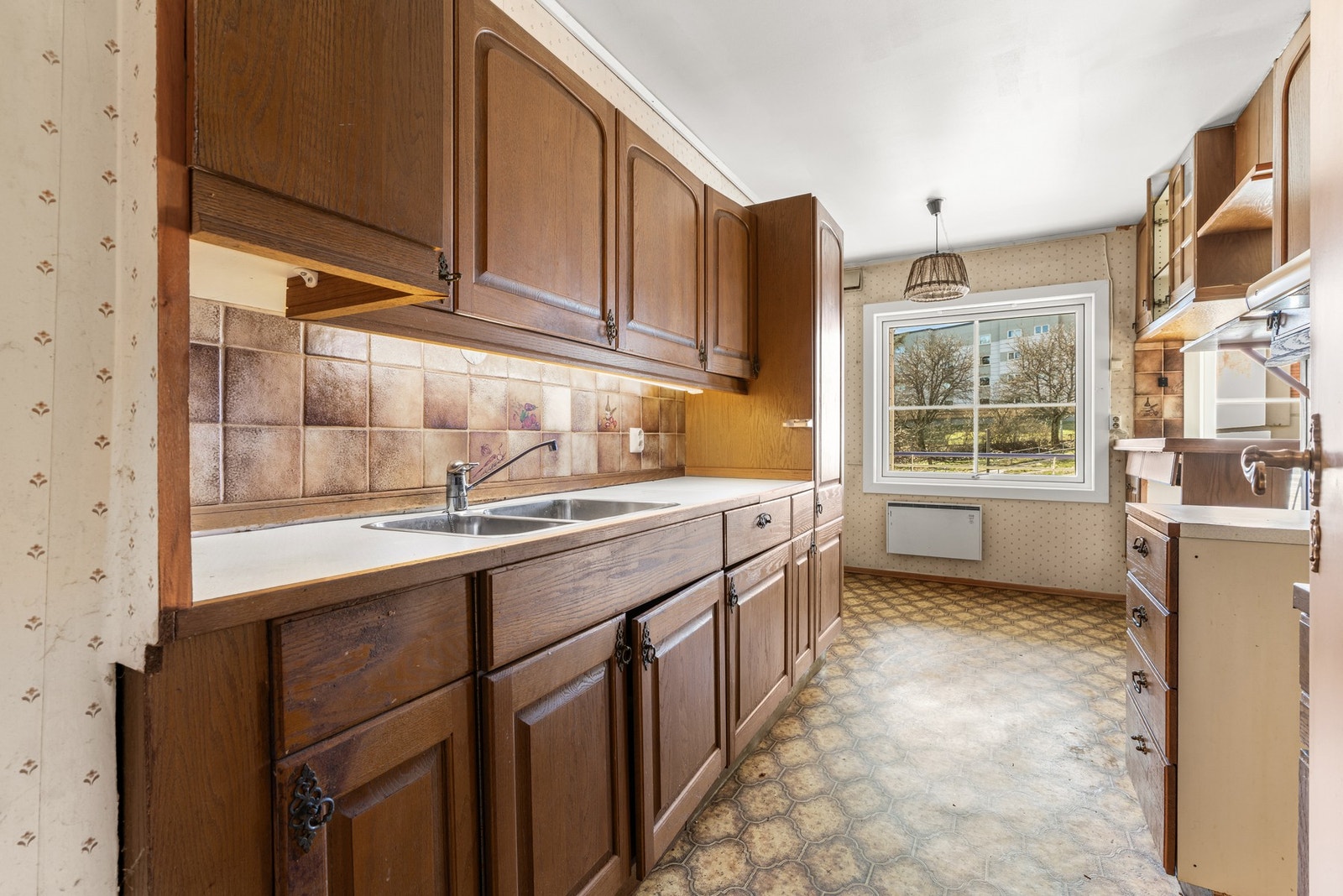 Boligen har behov for betydelig oppussing, her er potensialet stort. Galleribilde