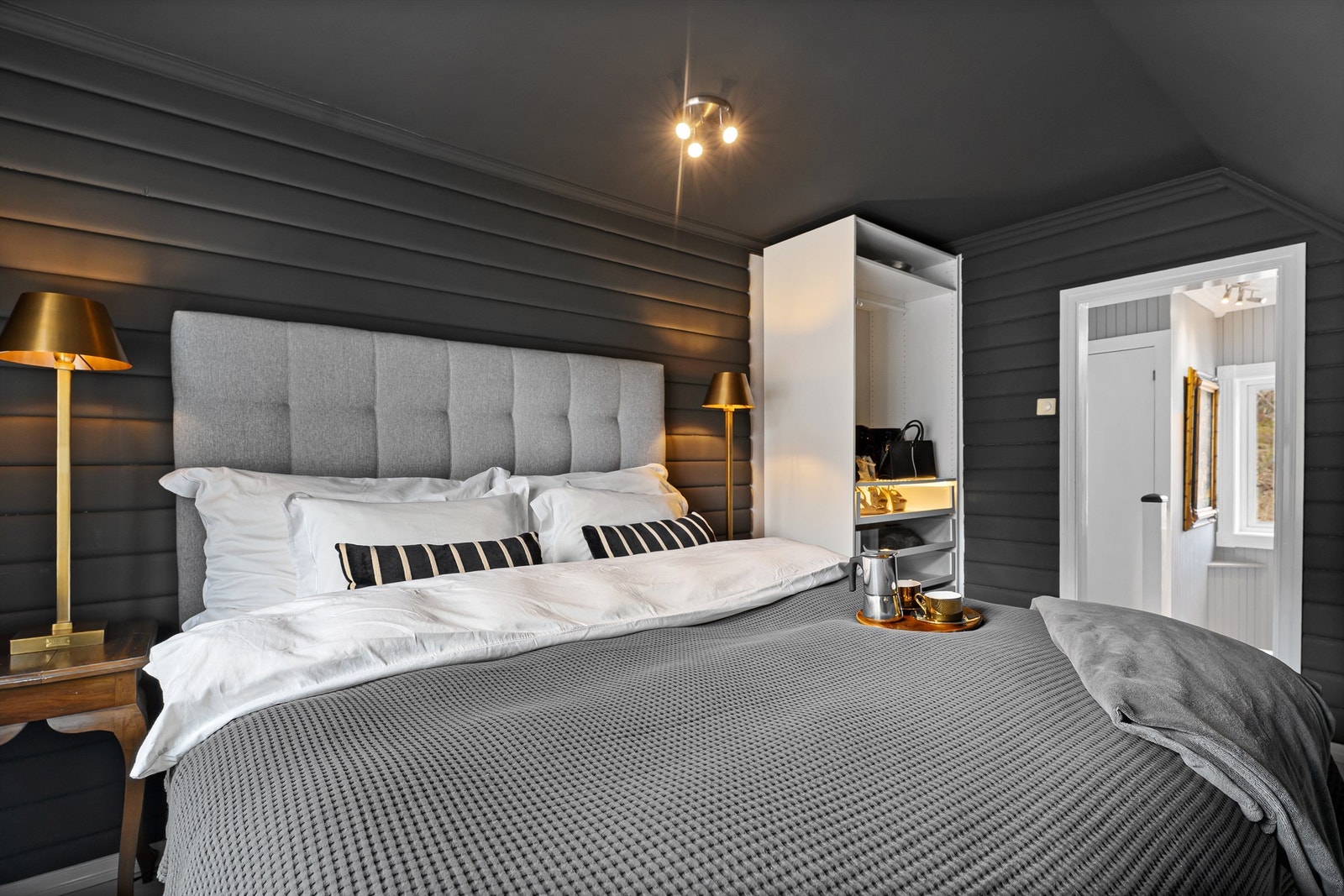 Delikat hovedsoverom 2 etg Galleribilde