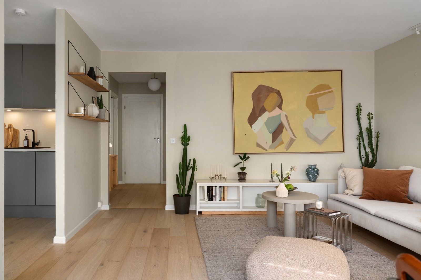 - Boligen ligger i 4. etasje med heisadkomst - Galleribilde