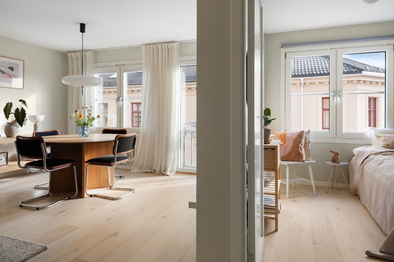 - Kjøkken mot stue og det minste soverommet - Galleribilde