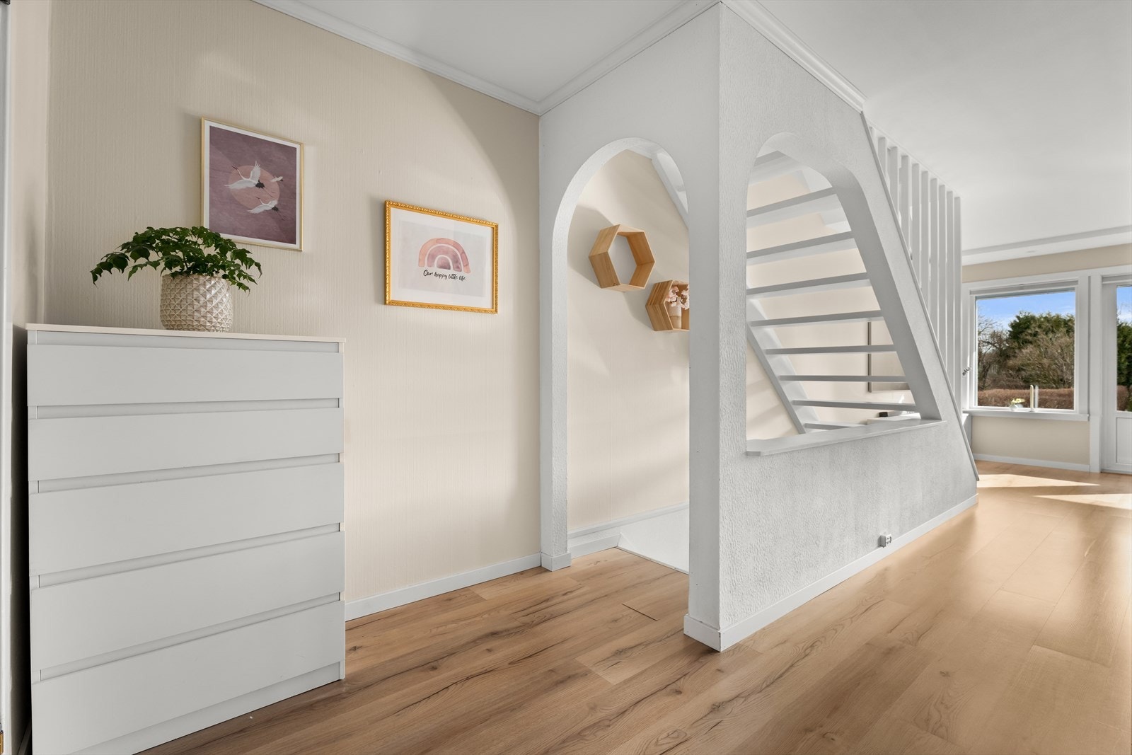 Trapperommet har en karakteristisk bue som gir særpreg. Galleribilde