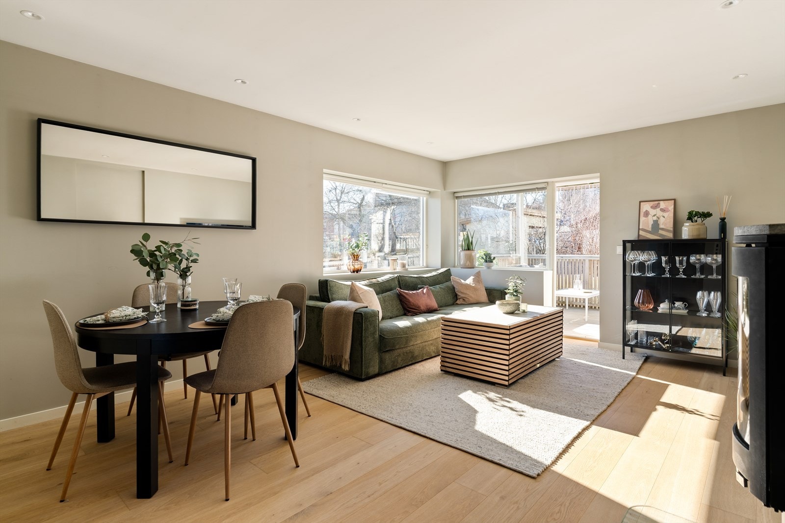 Velkommen til Persaunvegen 39 og en nydelig 1/4-part over to plan på attraktive Persaunet! (Foto: Max Stenberg - Grattis foto) Galleribilde