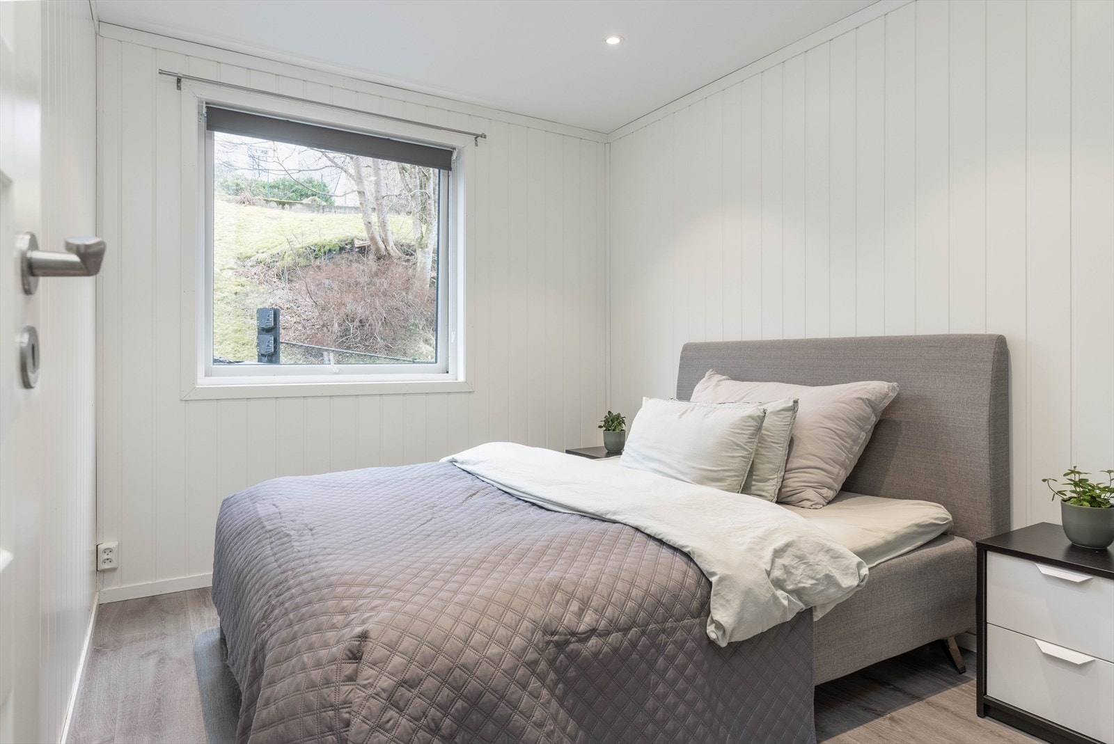 Romslig soverom på 9,2 m². Galleribilde