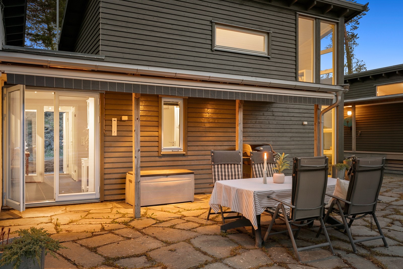 Byggeår 2005 og følgelig god standard. Galleribilde