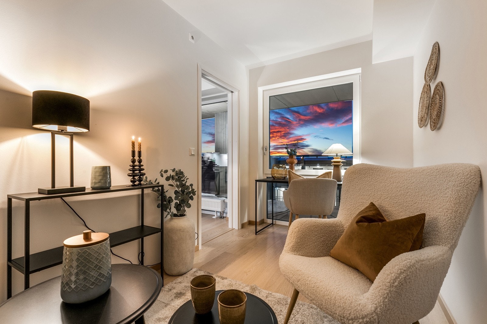 Pent soverom 3. Innredet som ekstra stue i dag. Galleribilde